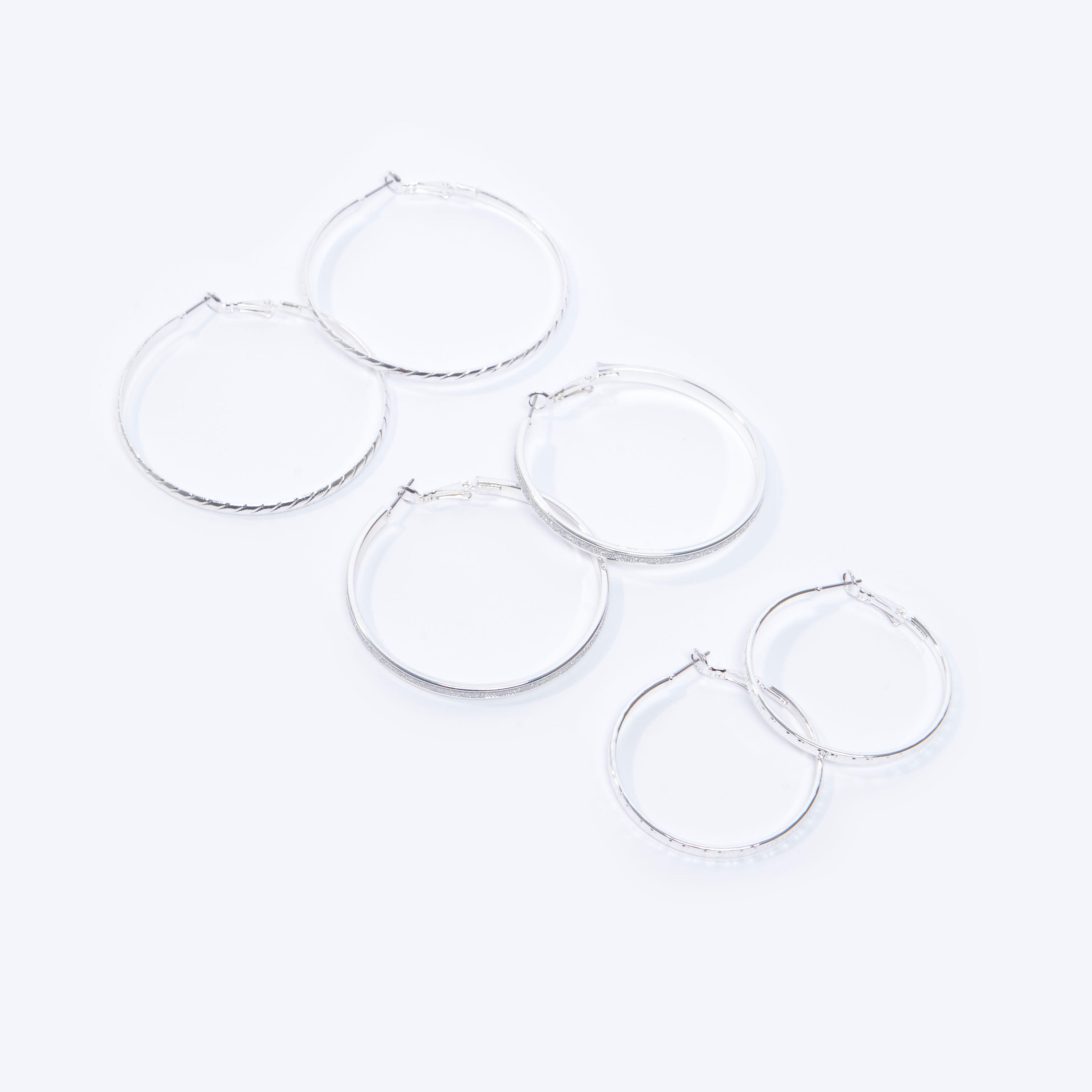 حلقان مستديرة مزيّنة - طقم من 3 أزواج-women-watchesandjewellery-jewellery-earrings-image-1