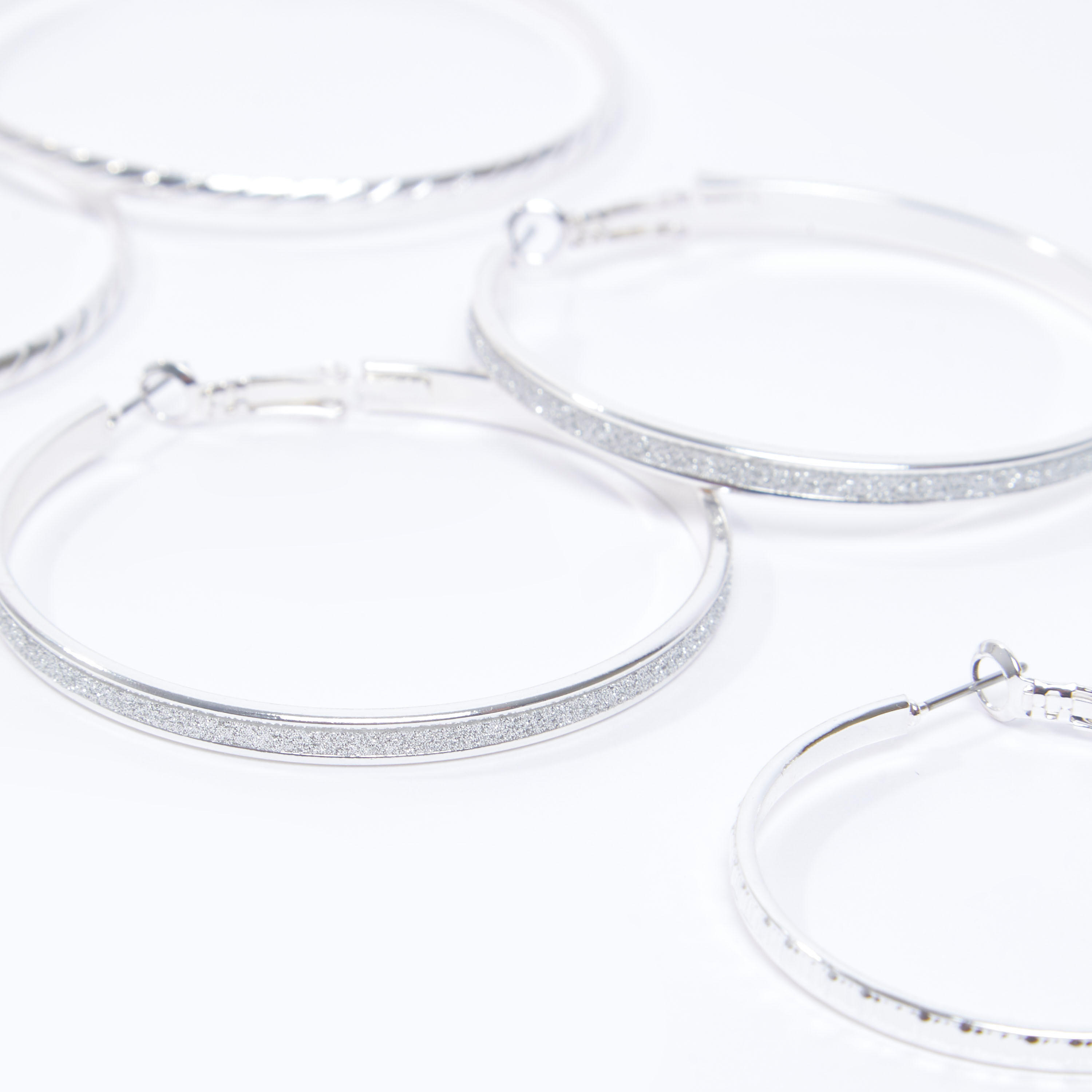 حلقان مستديرة مزيّنة - طقم من 3 أزواج-women-watchesandjewellery-jewellery-earrings-image-3