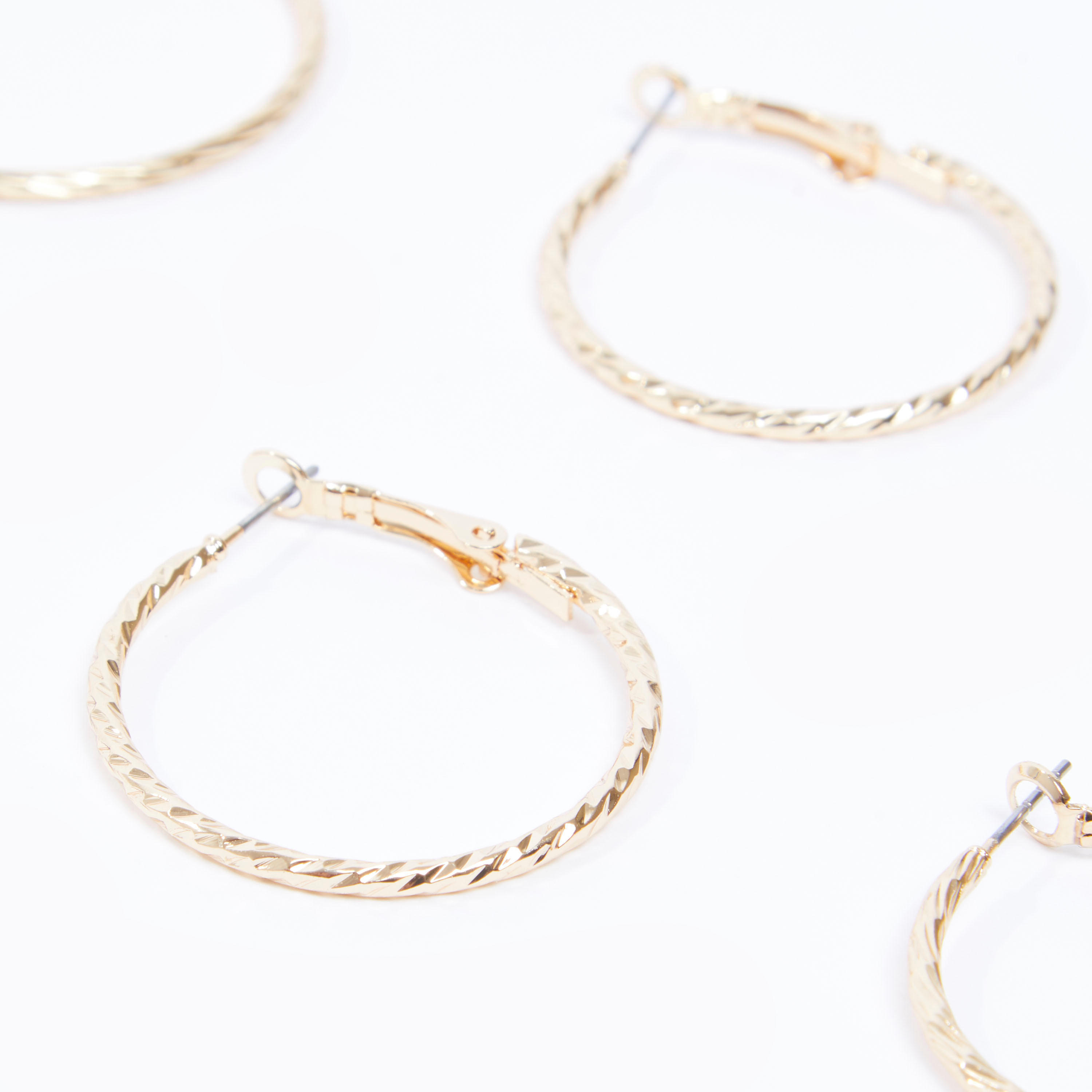 حلقان متنوعة بخطّاف إغلاق - طقم من 3 أزواج-women-watchesandjewellery-jewellery-earrings-image-3