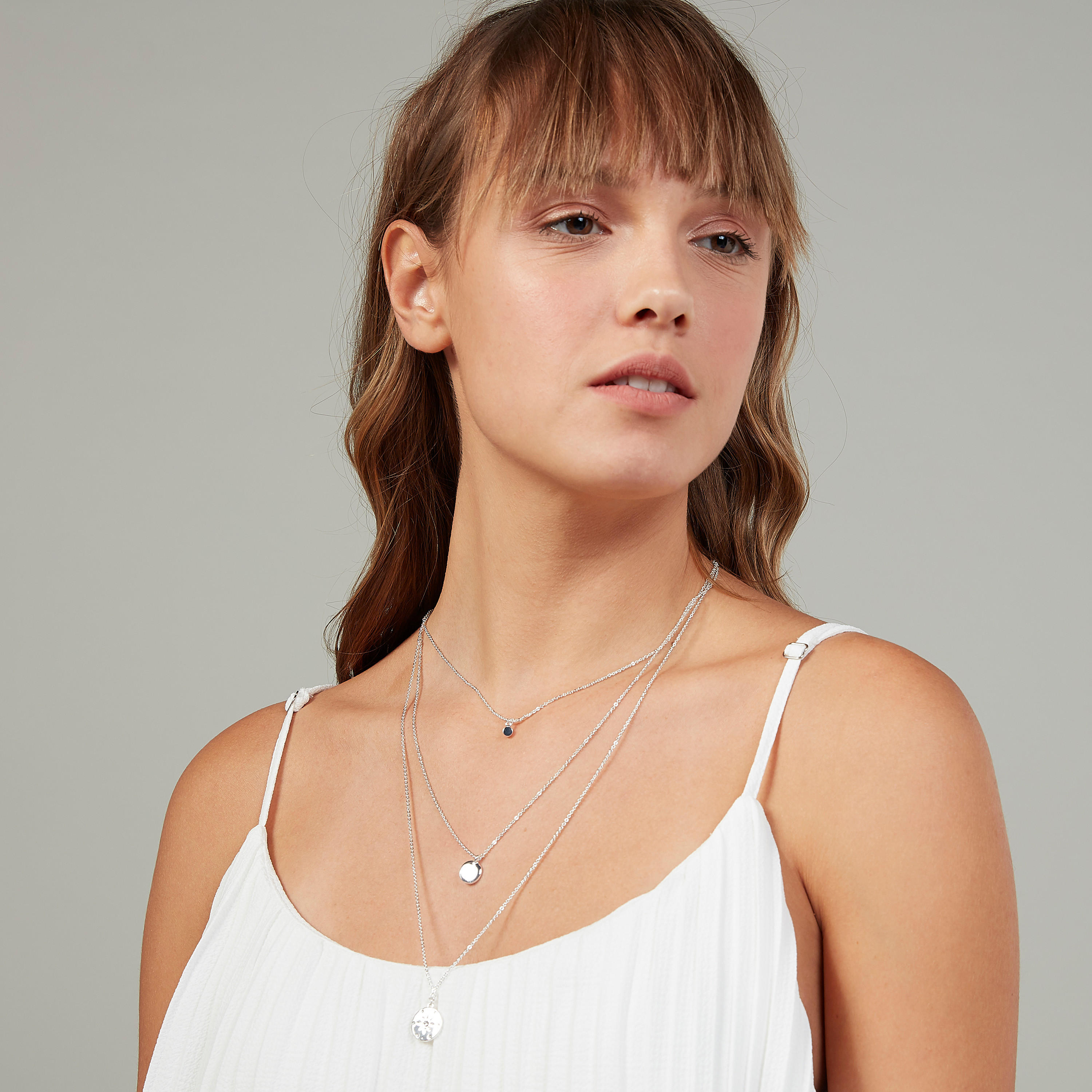 عقد مزيّن متعدّد الطبقات بمشبك إغلاق-women-watchesandjewellery-jewellery-necklacesandpendants-image-2