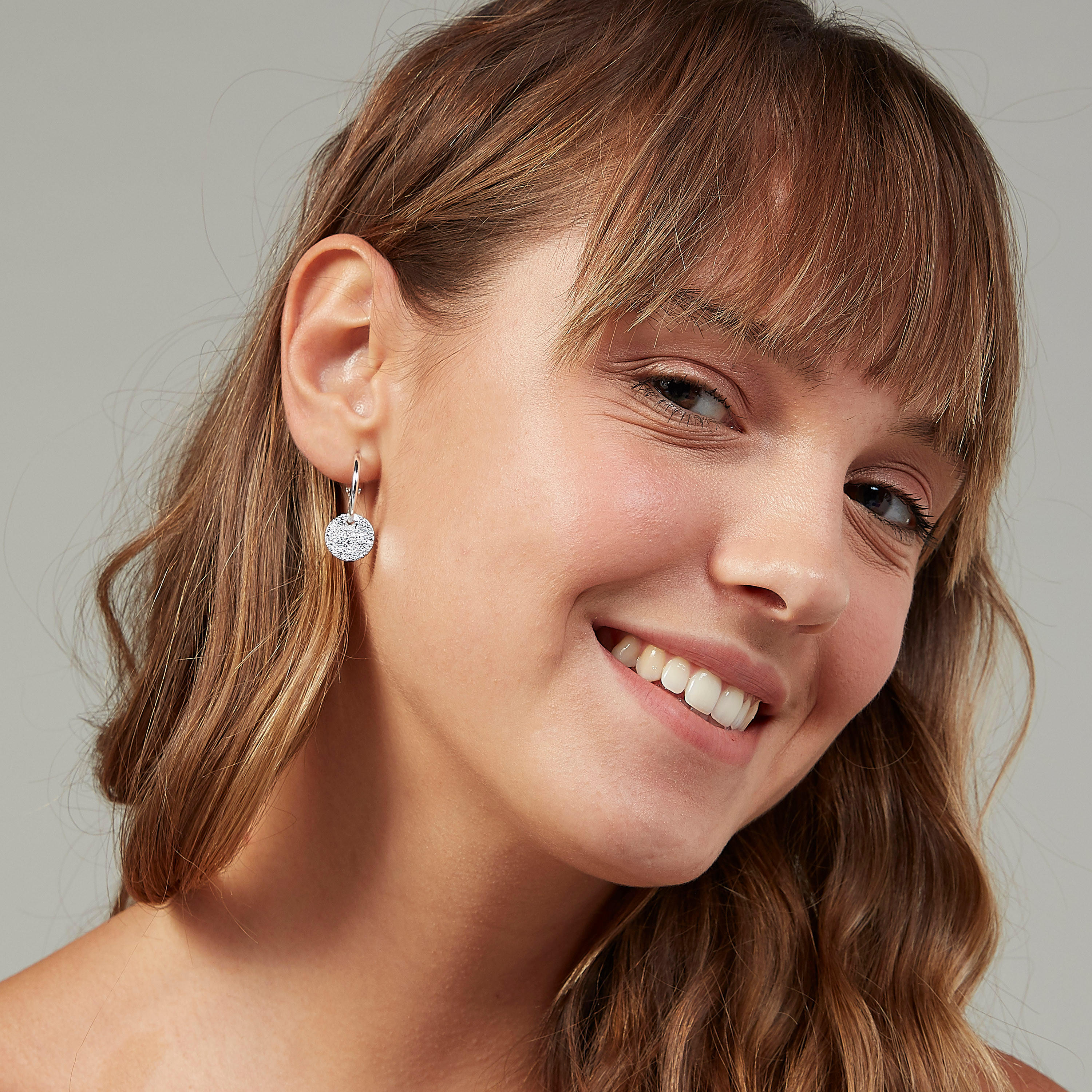 حلقان مزيّنة وخطّاف إغلاق - طقم من 3 أزواج-women-watchesandjewellery-jewellery-earrings-image-2