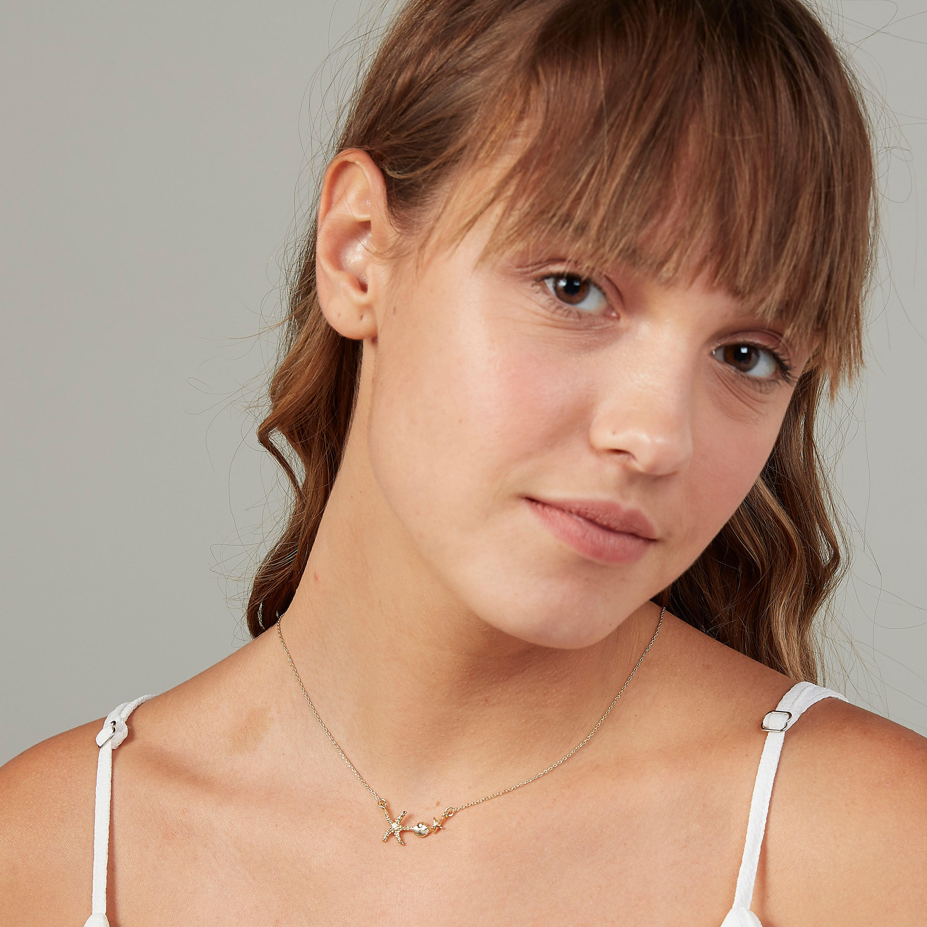 عقد مزيّن بمشبك إغلاق-women-watchesandjewellery-jewellery-necklacesandpendants-image-2