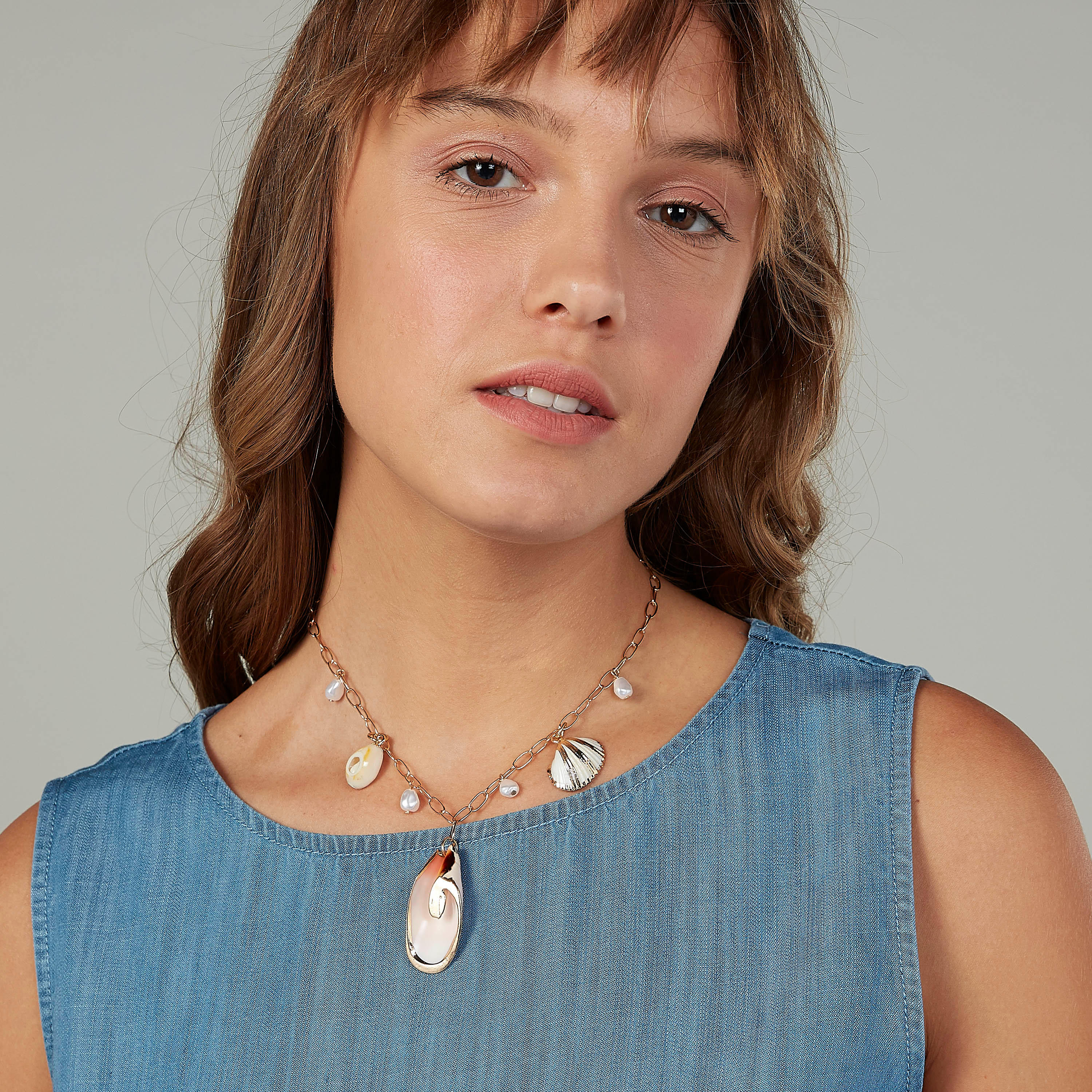 قلادة بزينة ومشبك إغلاق-women-watchesandjewellery-jewellery-necklacesandpendants-image-2