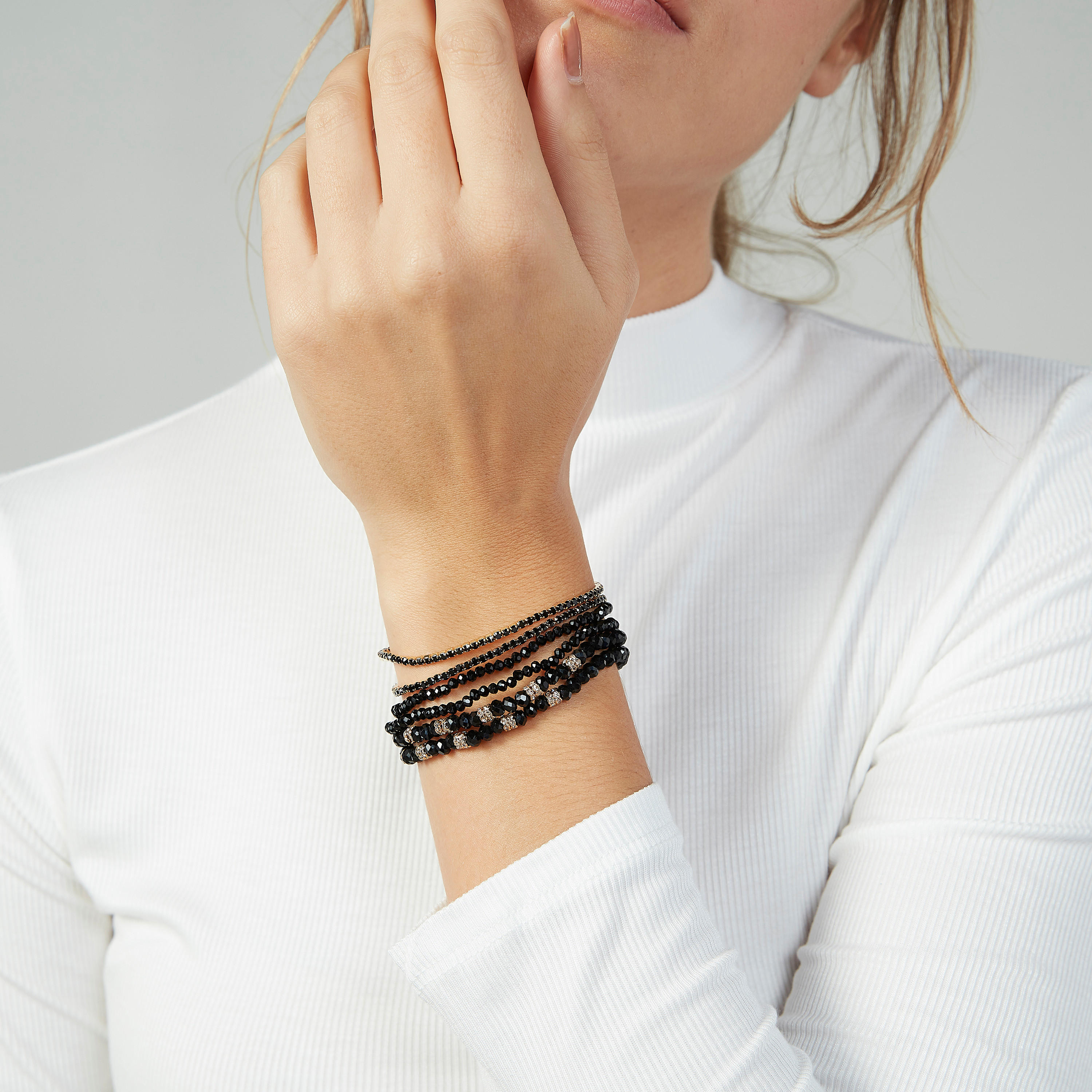 اساور مزينة - طقم من 6 rxu-women-watchesandjewellery-jewellery-banglesandbracelets-image-2