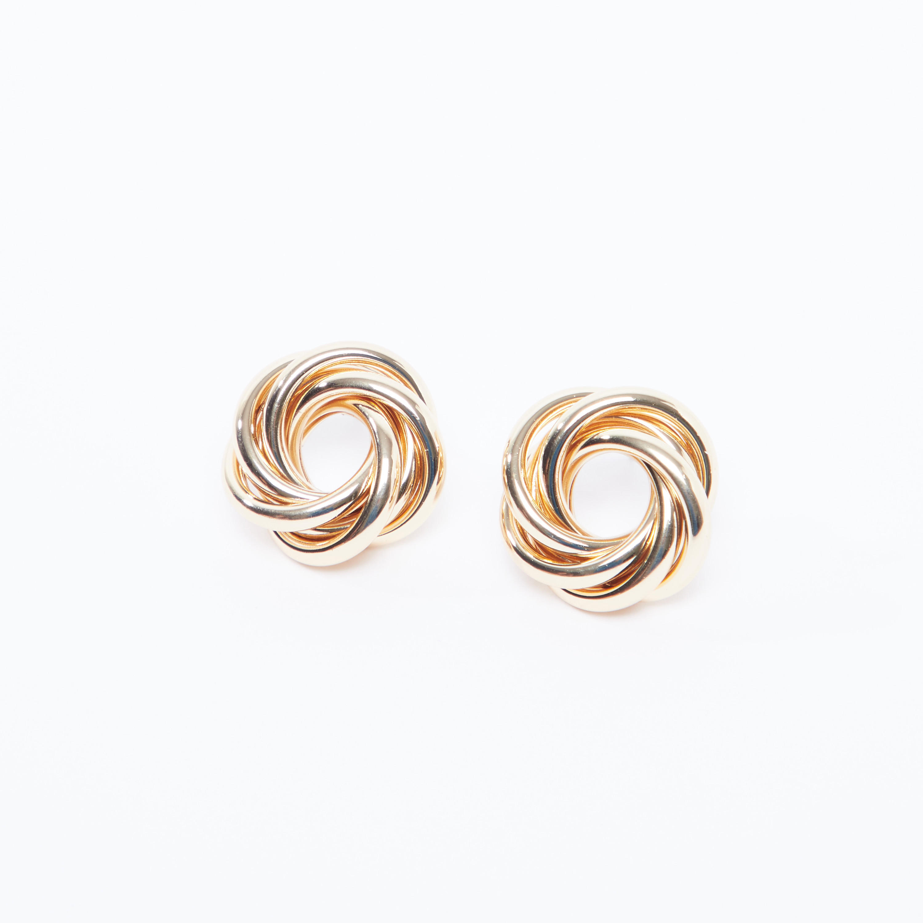 حلق مرصّع بتزيينات ومكبس إغلاق-women-watchesandjewellery-jewellery-earrings-image-2