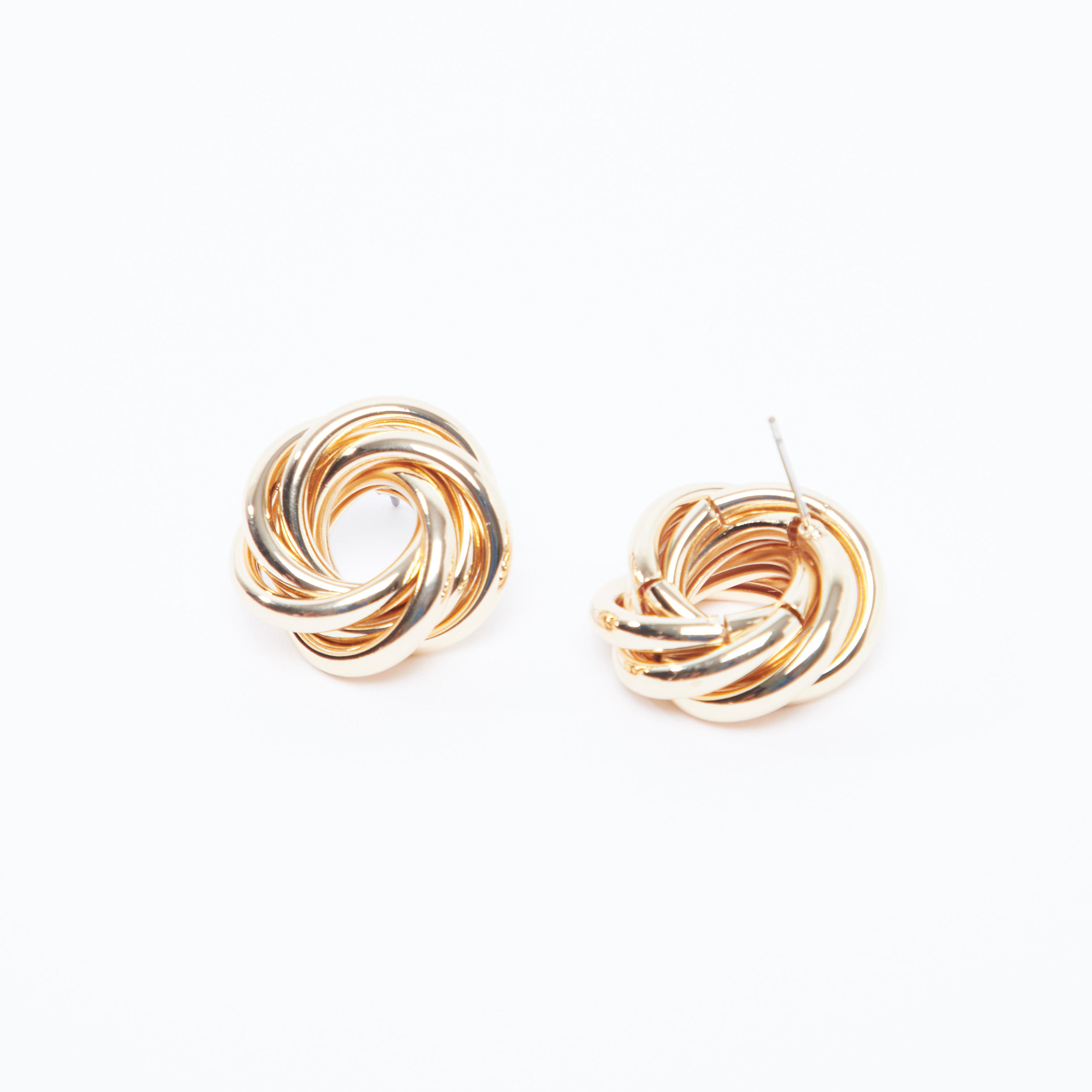 حلق مرصّع بتزيينات ومكبس إغلاق-women-watchesandjewellery-jewellery-earrings-image-1