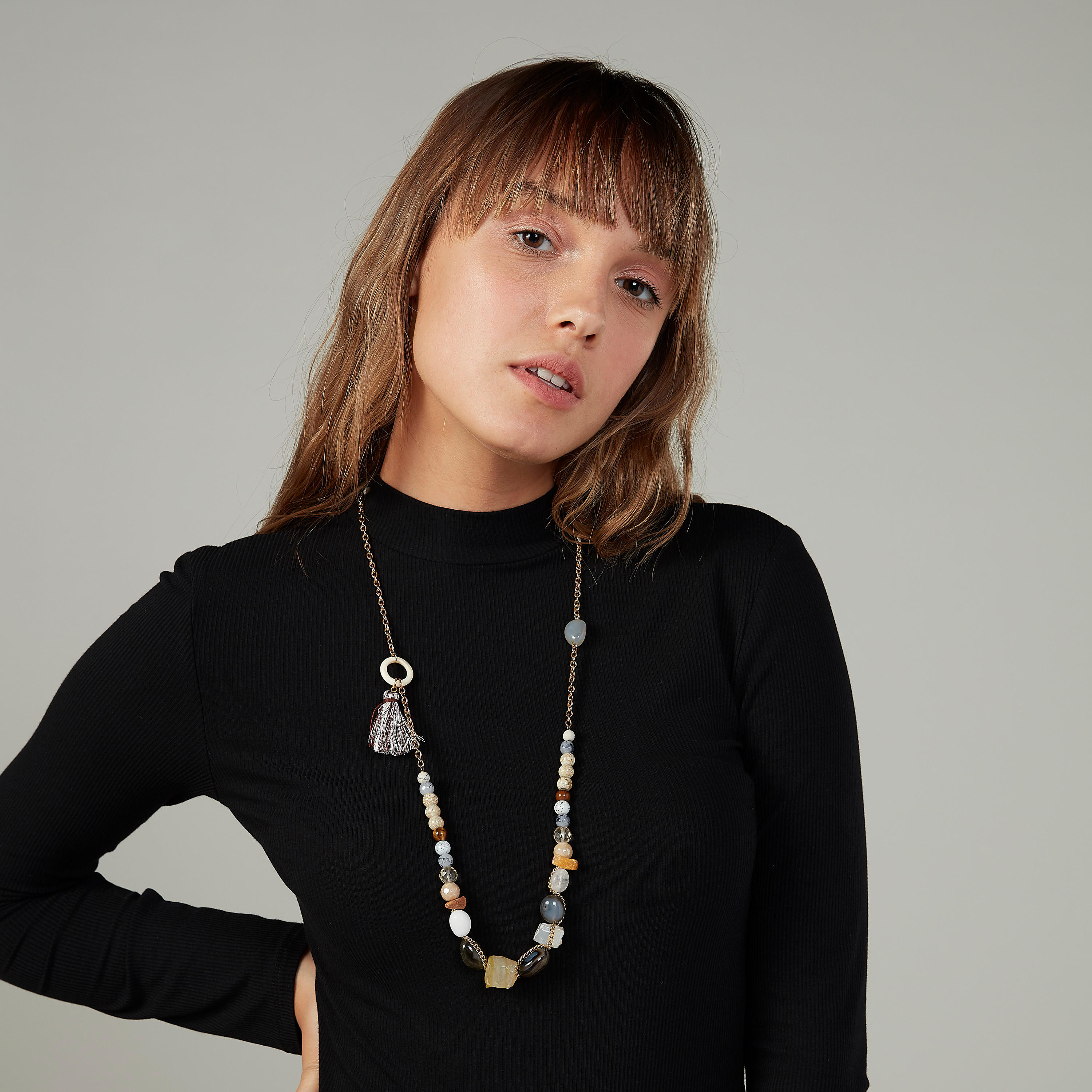 عقد بزينة ومشبك إغلاق-women-watchesandjewellery-jewellery-necklacesandpendants-image-2