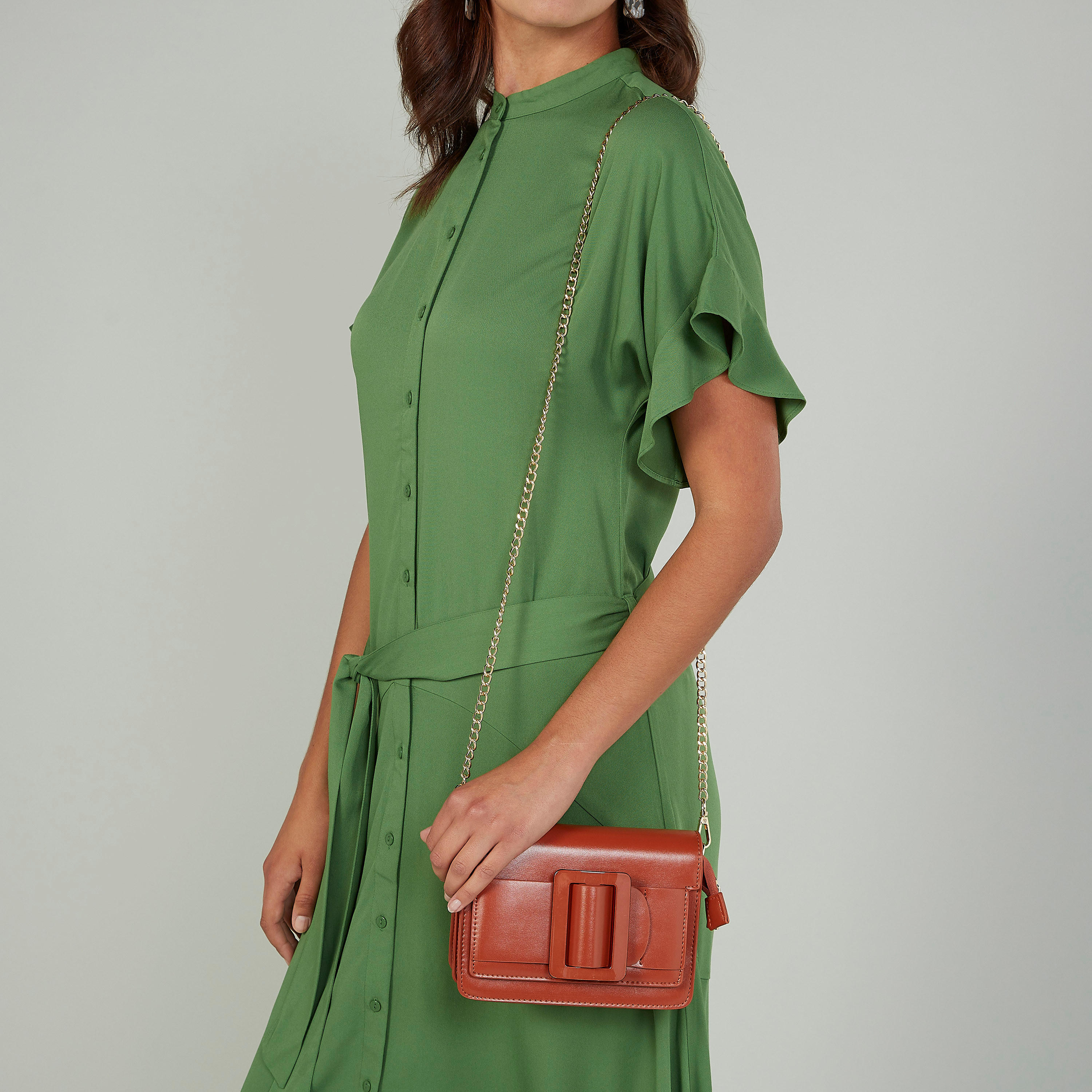 حقيبة كروس بودي سادة بسلسلة ميتاليك وزر إغلاق مغناطيسي-women-bagsandwallets-handbags-image-2