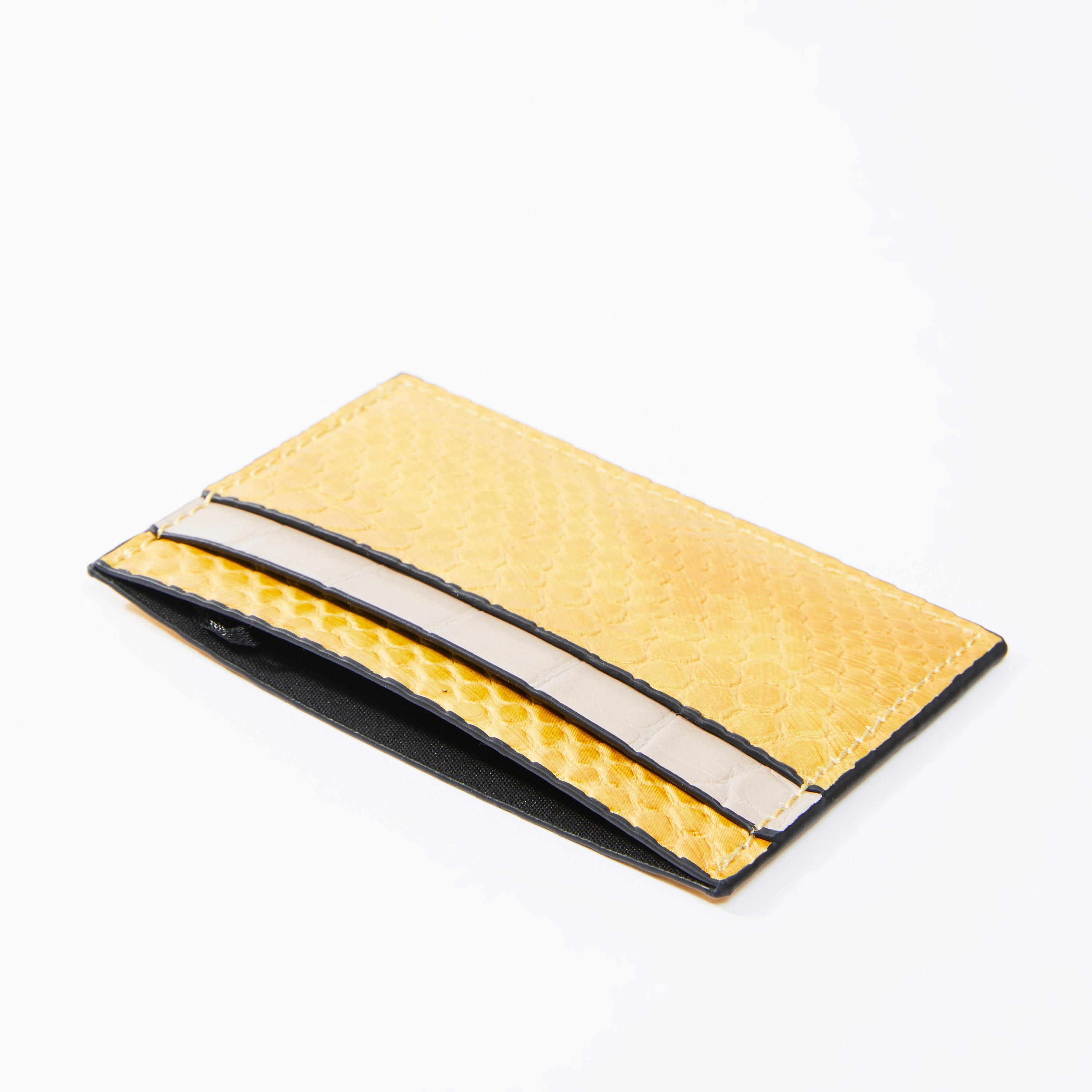 حامل بطاقات بارز الملمس-women-bagsandwallets-wallets-image-1