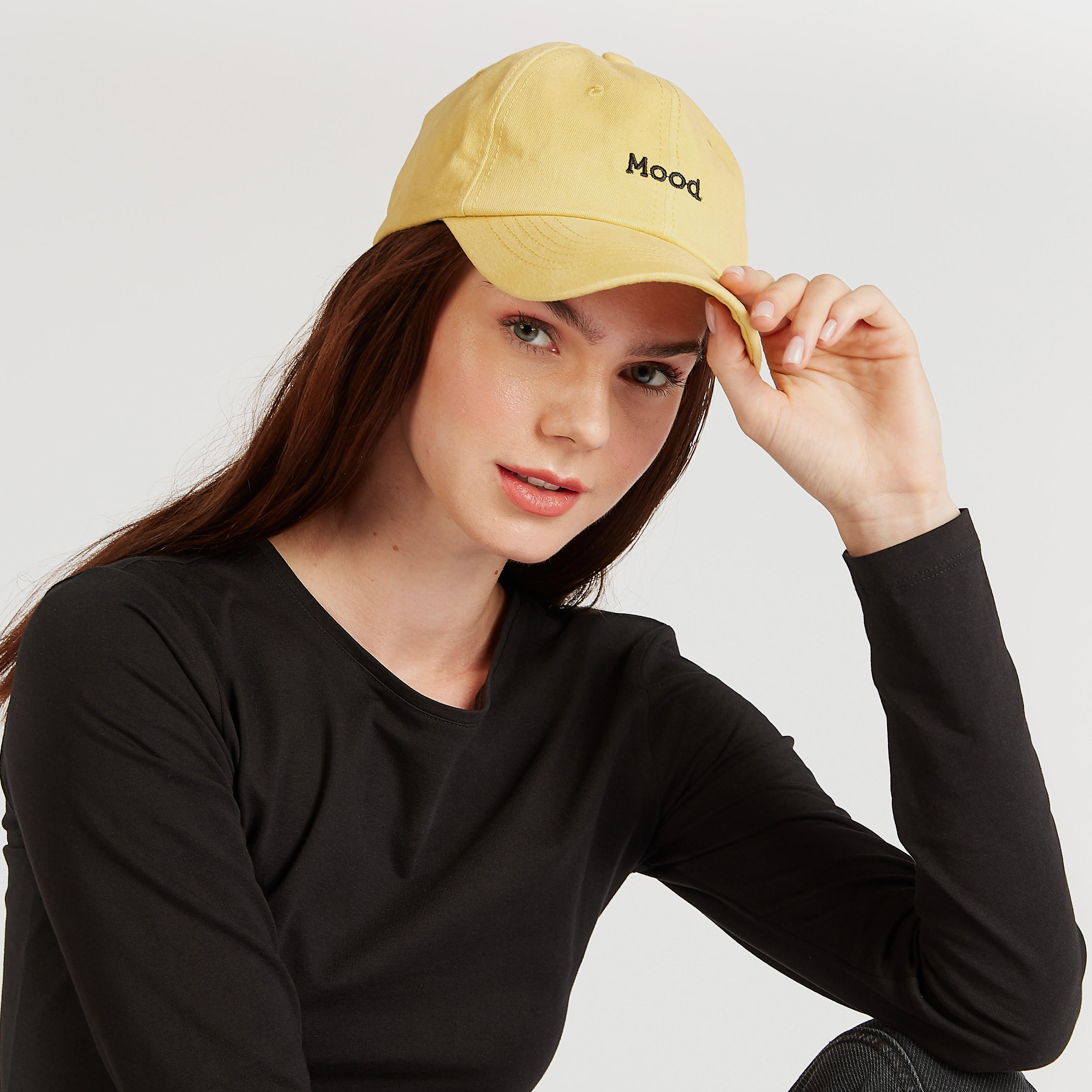 قبعة كاب بارزة الملمس بإبزيم إغلاق-women-clothingaccessories-capsandhats-image-1