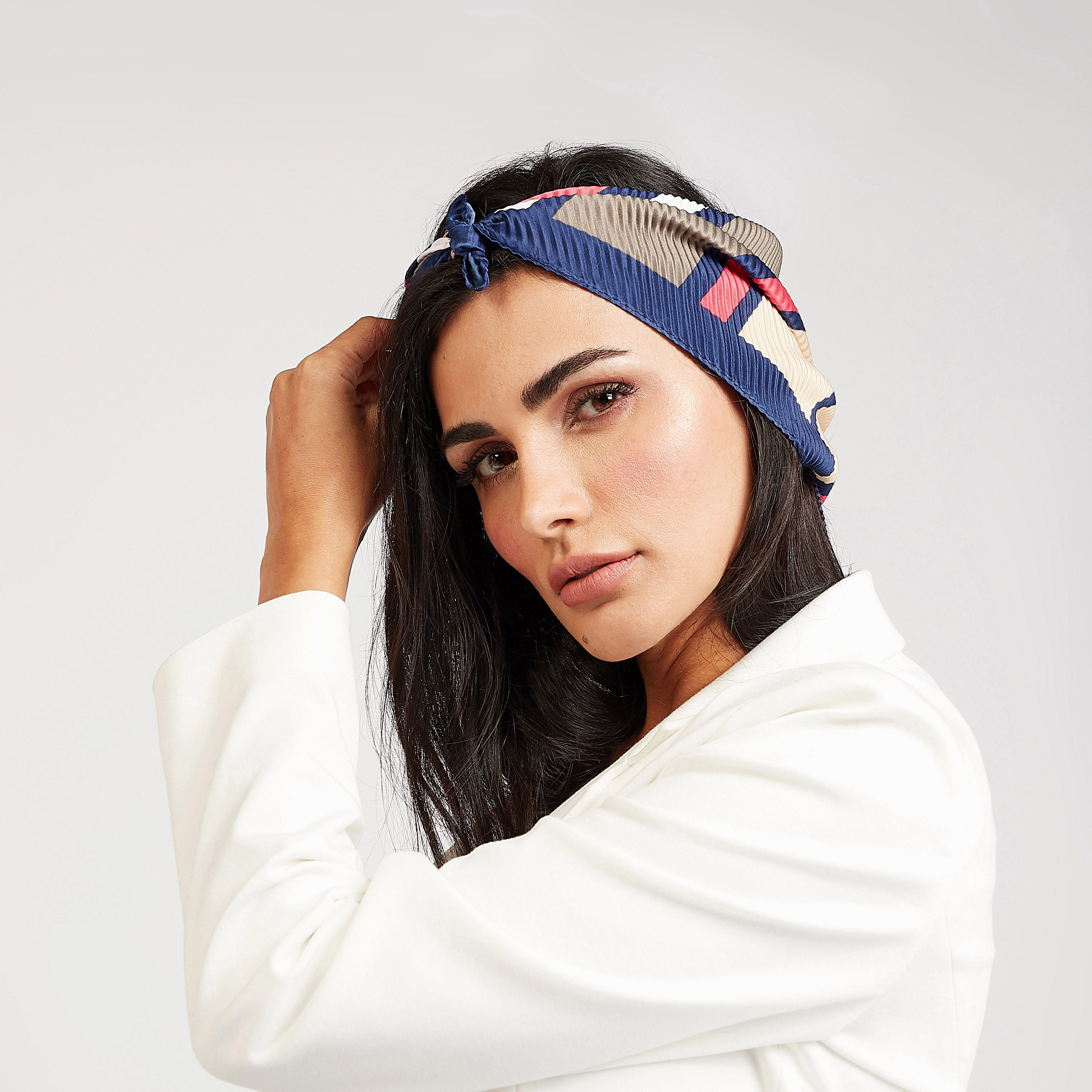 وشاح مخطط بثنايا-women-clothingaccessories-scarves-image-2