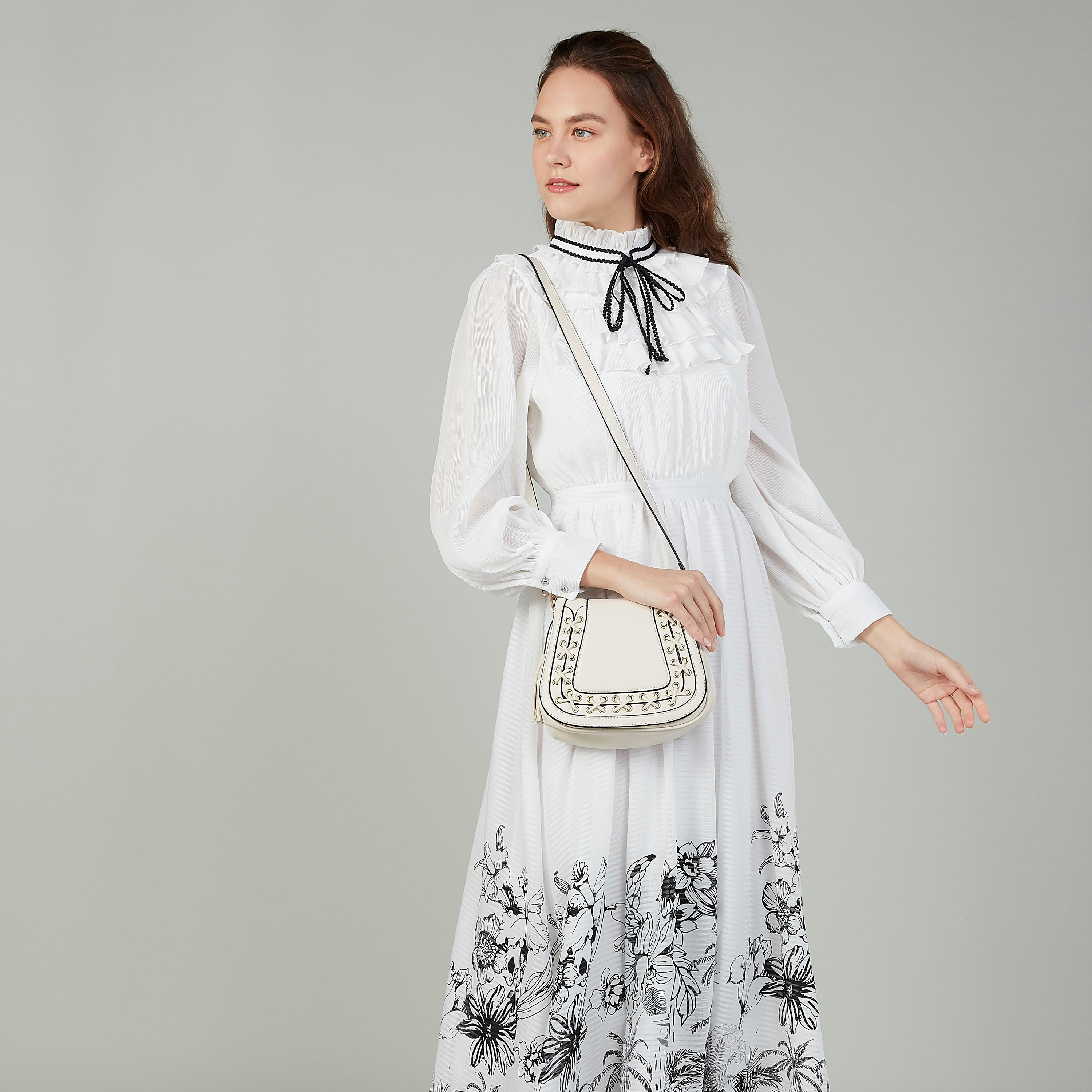 شنطة كروس بودي بارزة الملمس بزر إغلاق مغناطيسي وحمّالة قابلة للتعديل-women-bagsandwallets-handbags-image-2