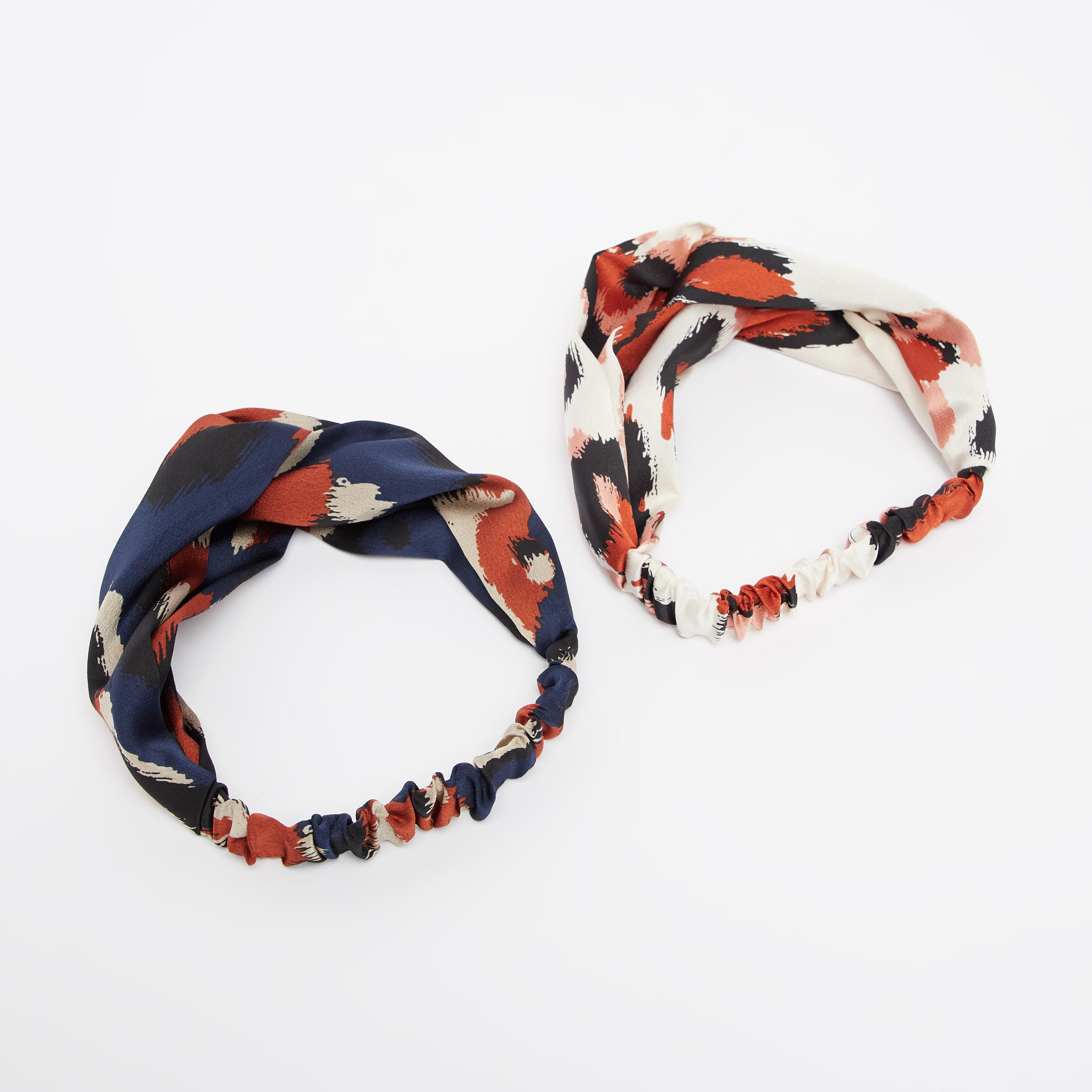 شريطة رأس بتفاصيل عقدة وطبعات - طقم من قطعتين-women-hairaccessories-image-4