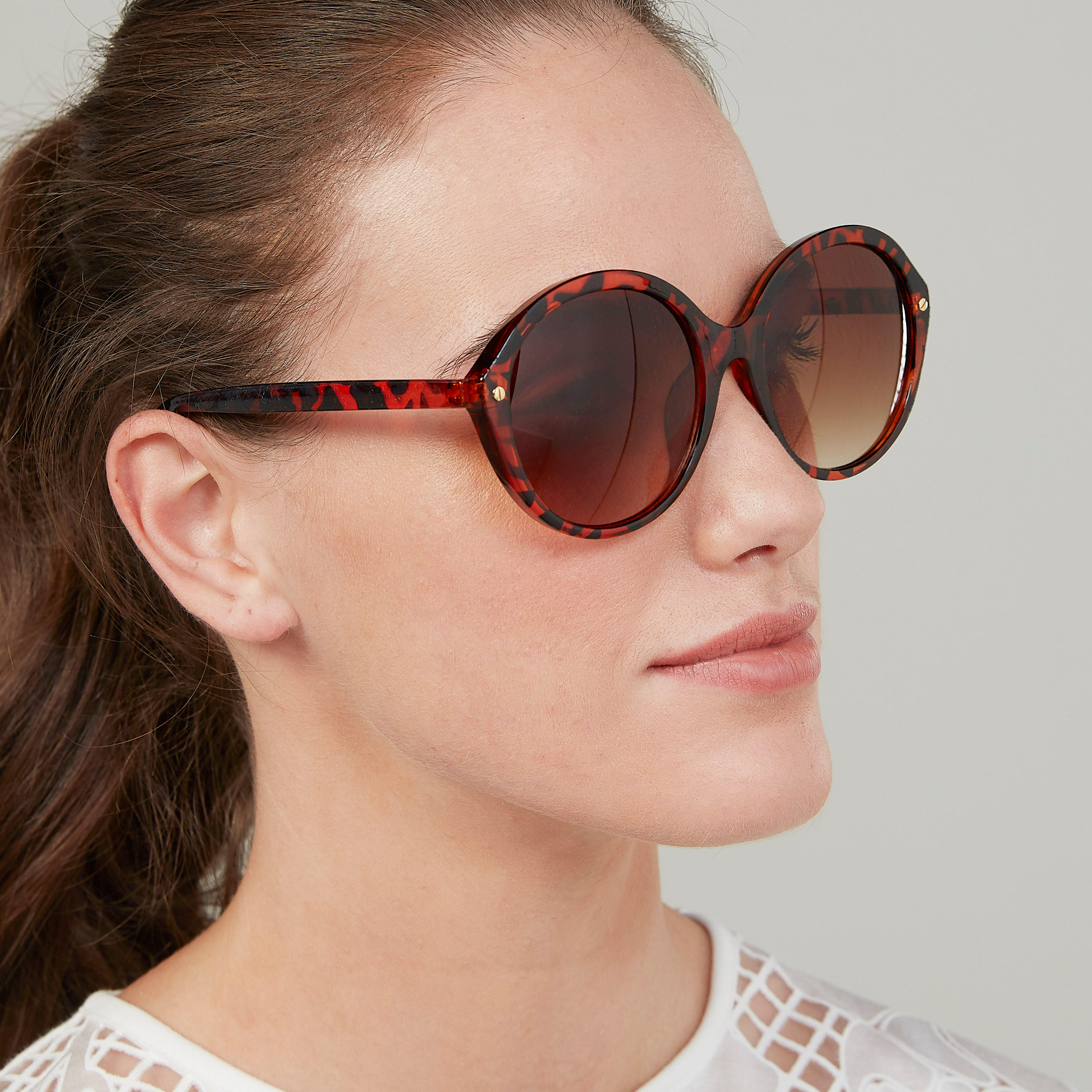 نظّارة شمسية مستديرة بإطار كامل بطبعات ووسادات للأنف-women-sunglasses-image-2
