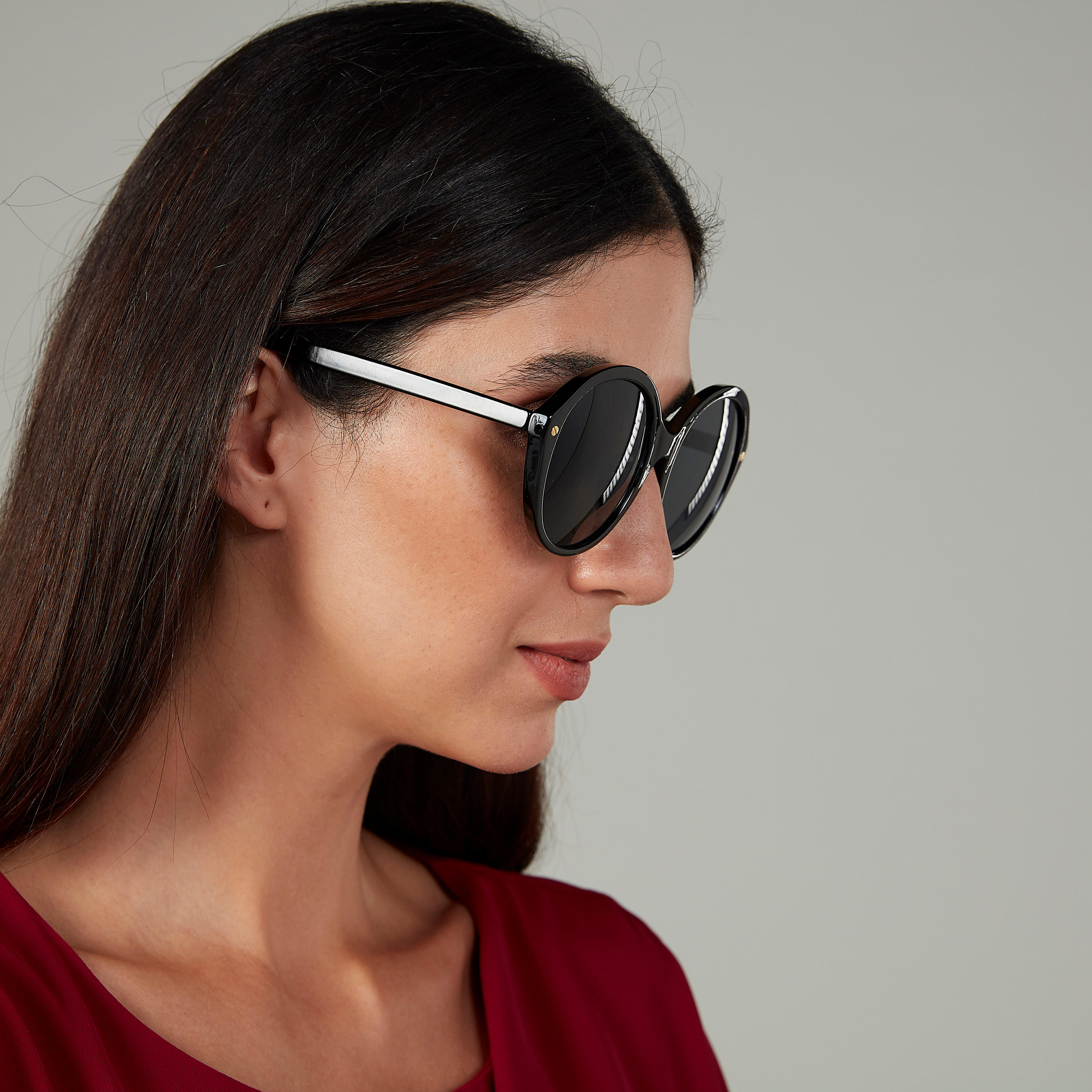 نظّارة شمسية مستديرة بإطار كامل ووسادات للأنف-women-sunglasses-image-2