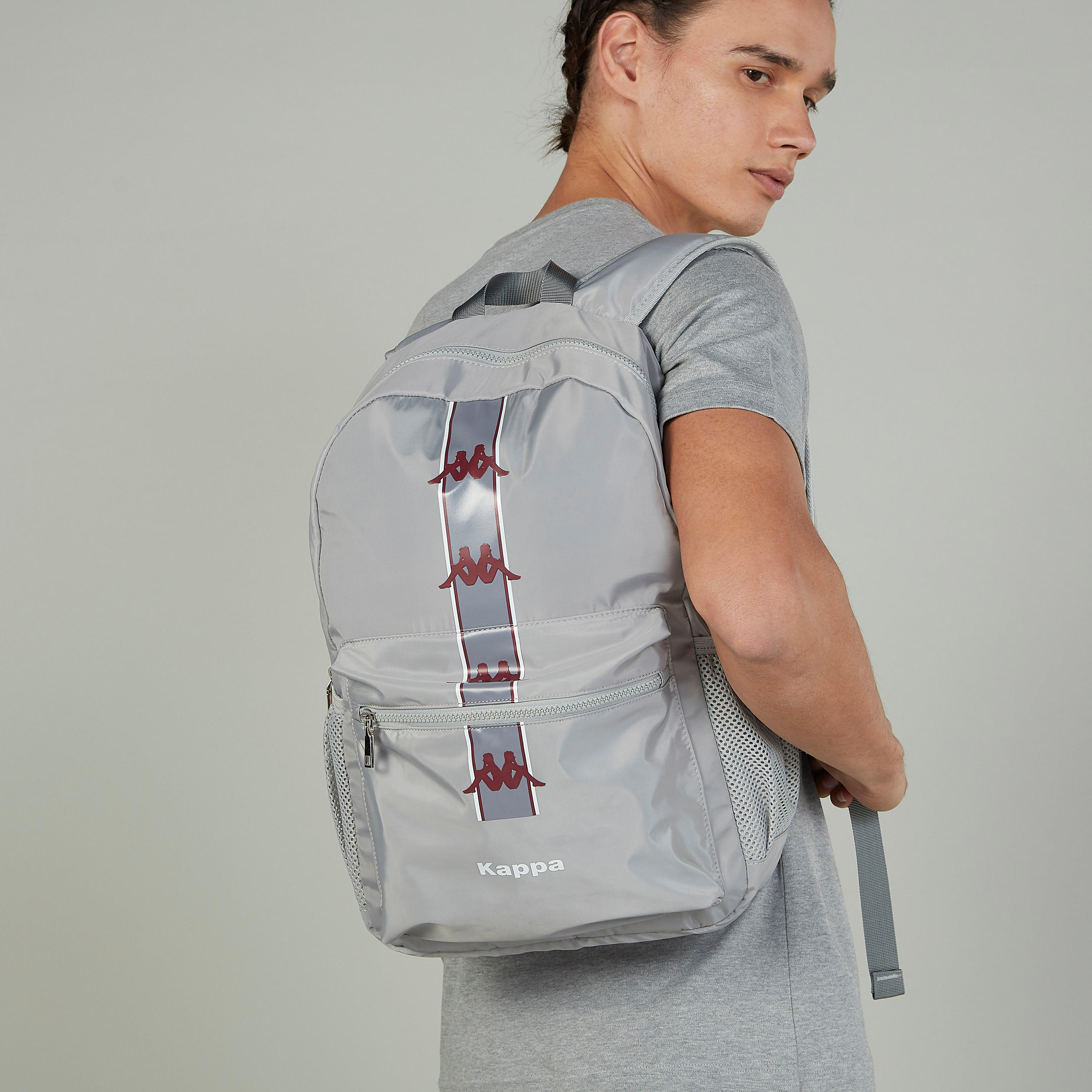 شنطة ظهر بحمّالات كتف قابلة للتعديل وطبعات من كابا-men-bags-image-4