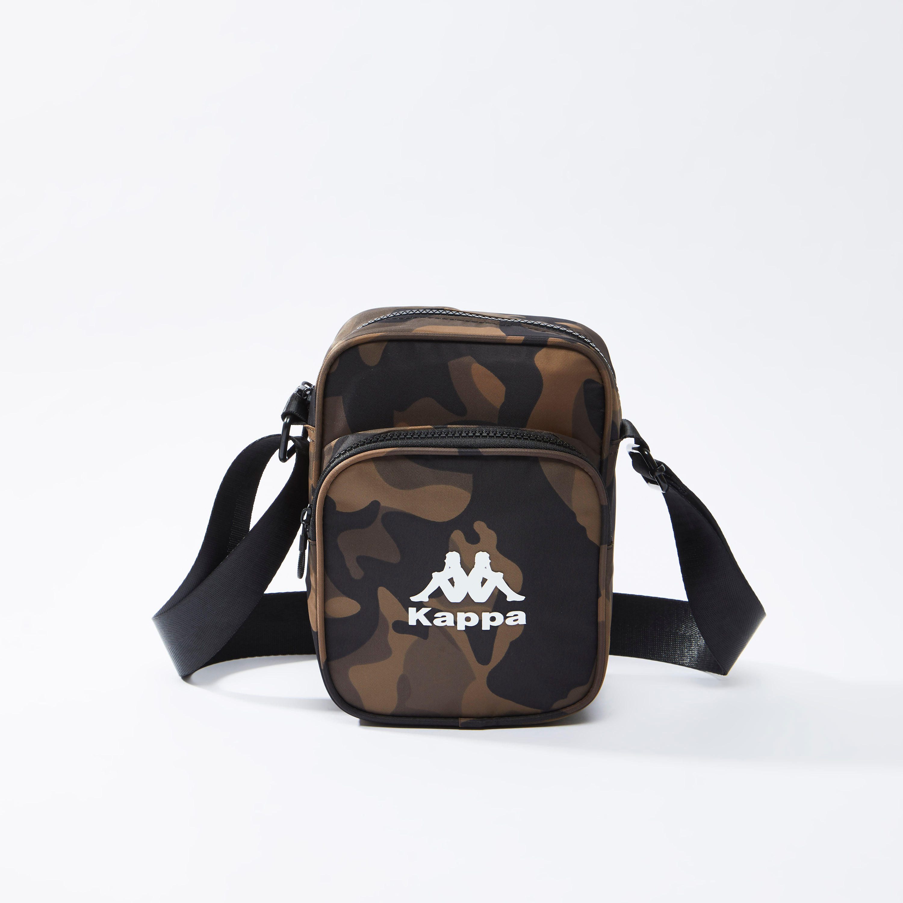 شنطة كروس بودي بطبعات وحزام قابل للتعديل من كابا-men-bags-image-5