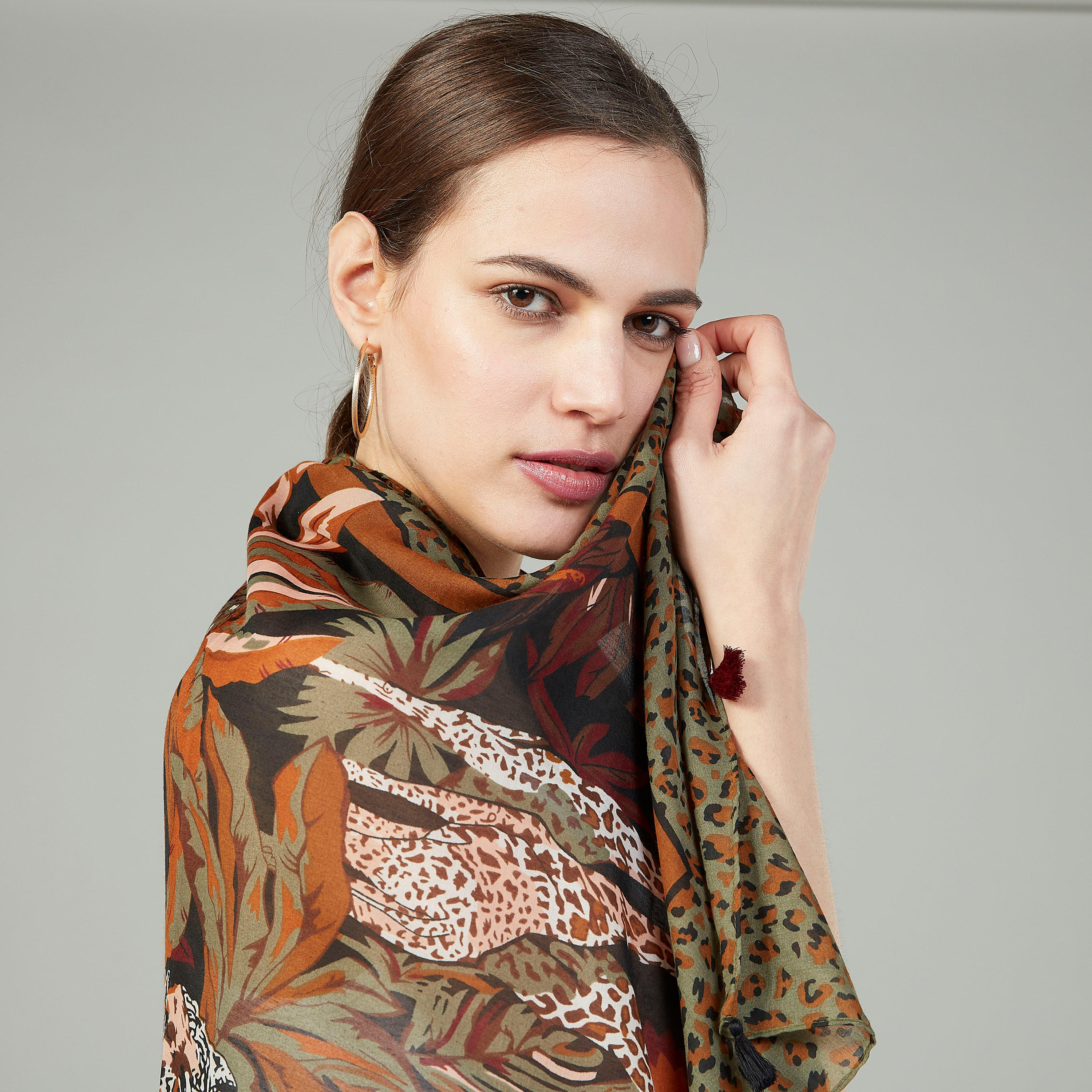 Printed Scarf with Tassels-women-clothingaccessories-scarves-image-2