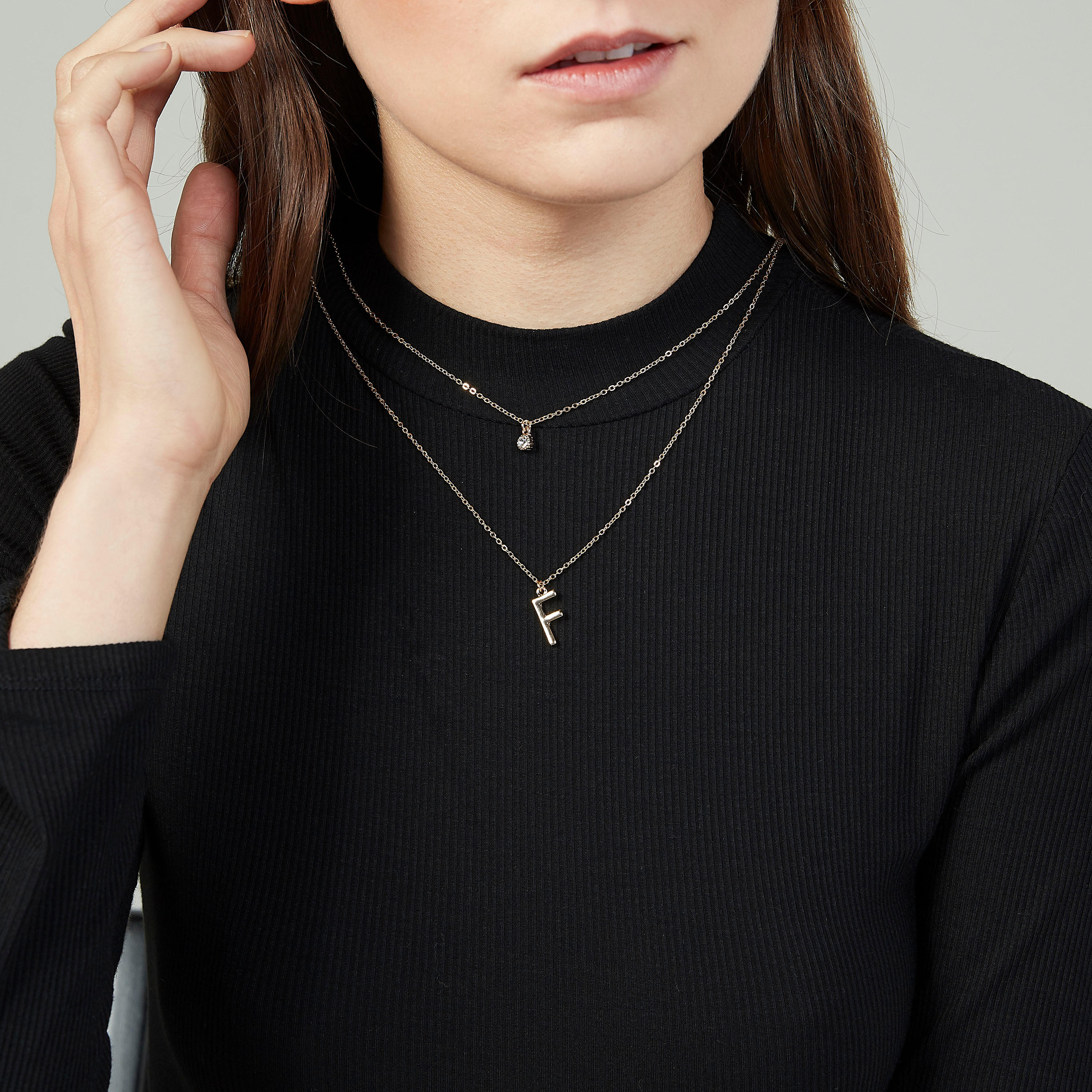 عقد مزيّن متعدّد الطبقات بمشبك إغلاق-women-watchesandjewellery-jewellery-necklacesandpendants-image-3