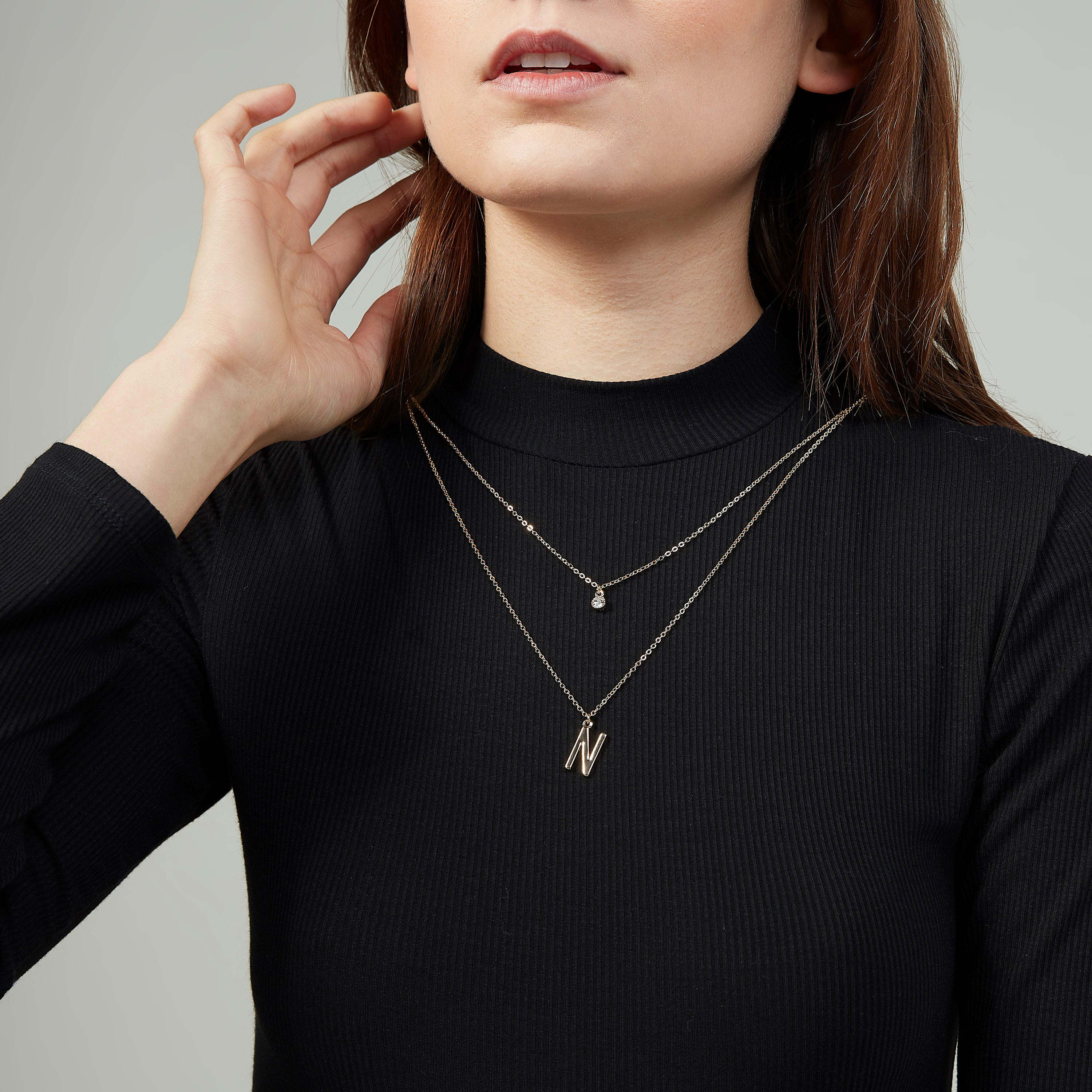 قلادة مزيّنة متعدّدة الطبقات بمشبك إغلاق-women-watchesandjewellery-jewellery-necklacesandpendants-image-2
