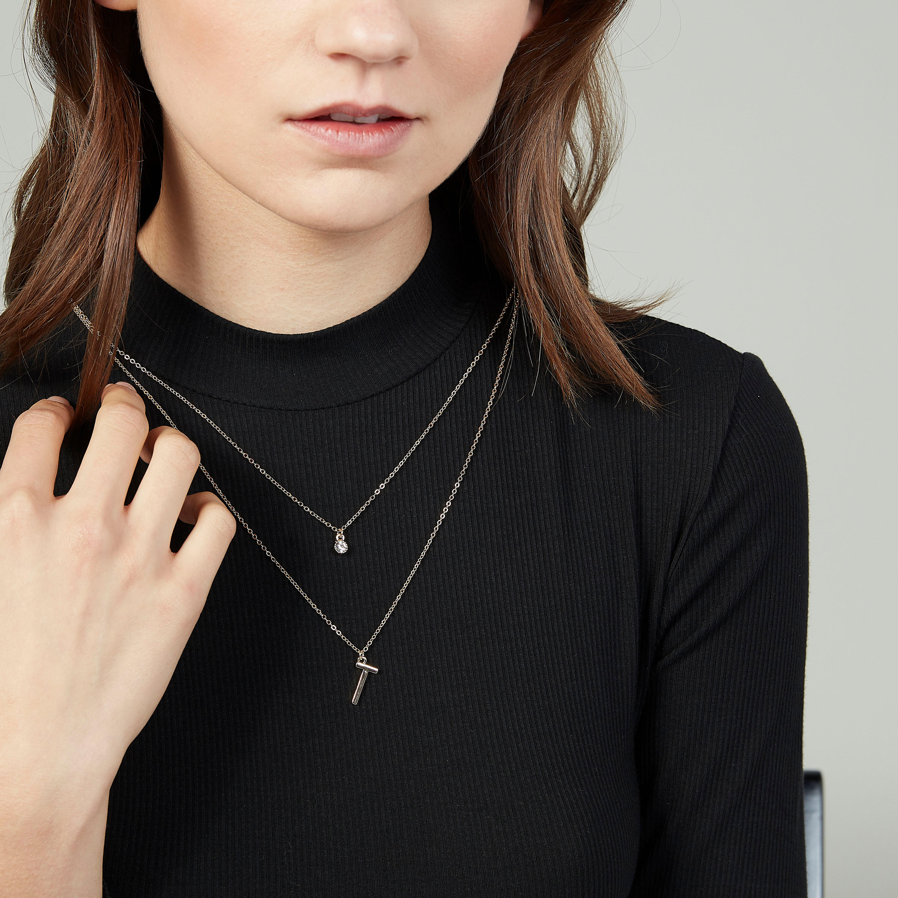 قلادة مزيّنة متعدّدة الطبقات بمشبك إغلاق-women-watchesandjewellery-jewellery-necklacesandpendants-image-2