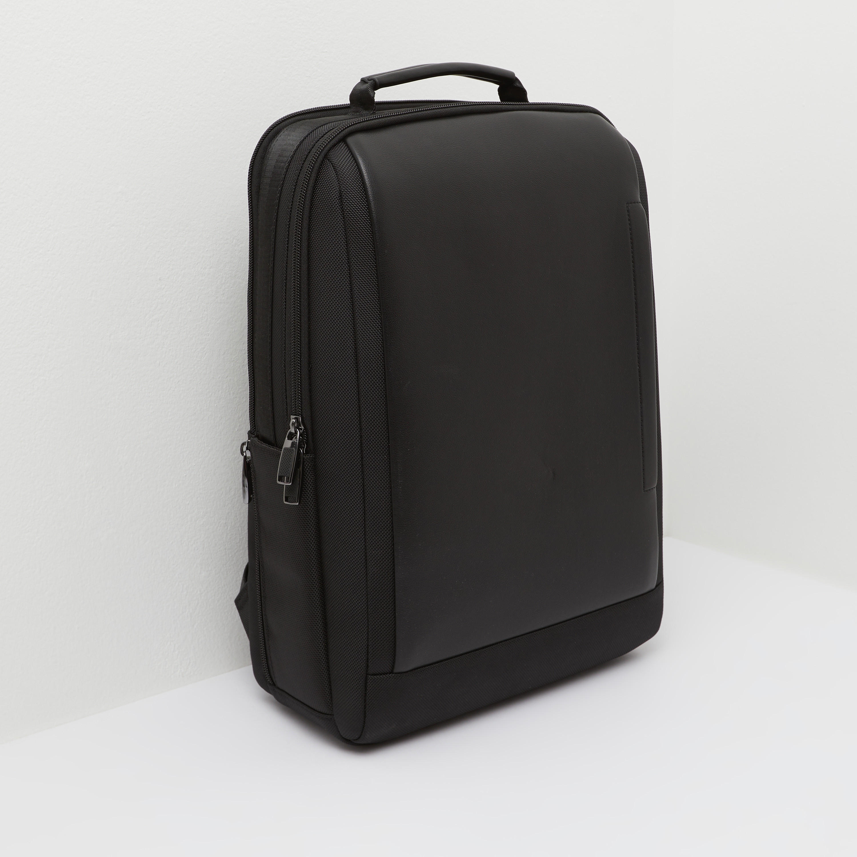 شنطة ظهر سادة بسحّاب إغلاق من دوتشيني-men-bags-image-2