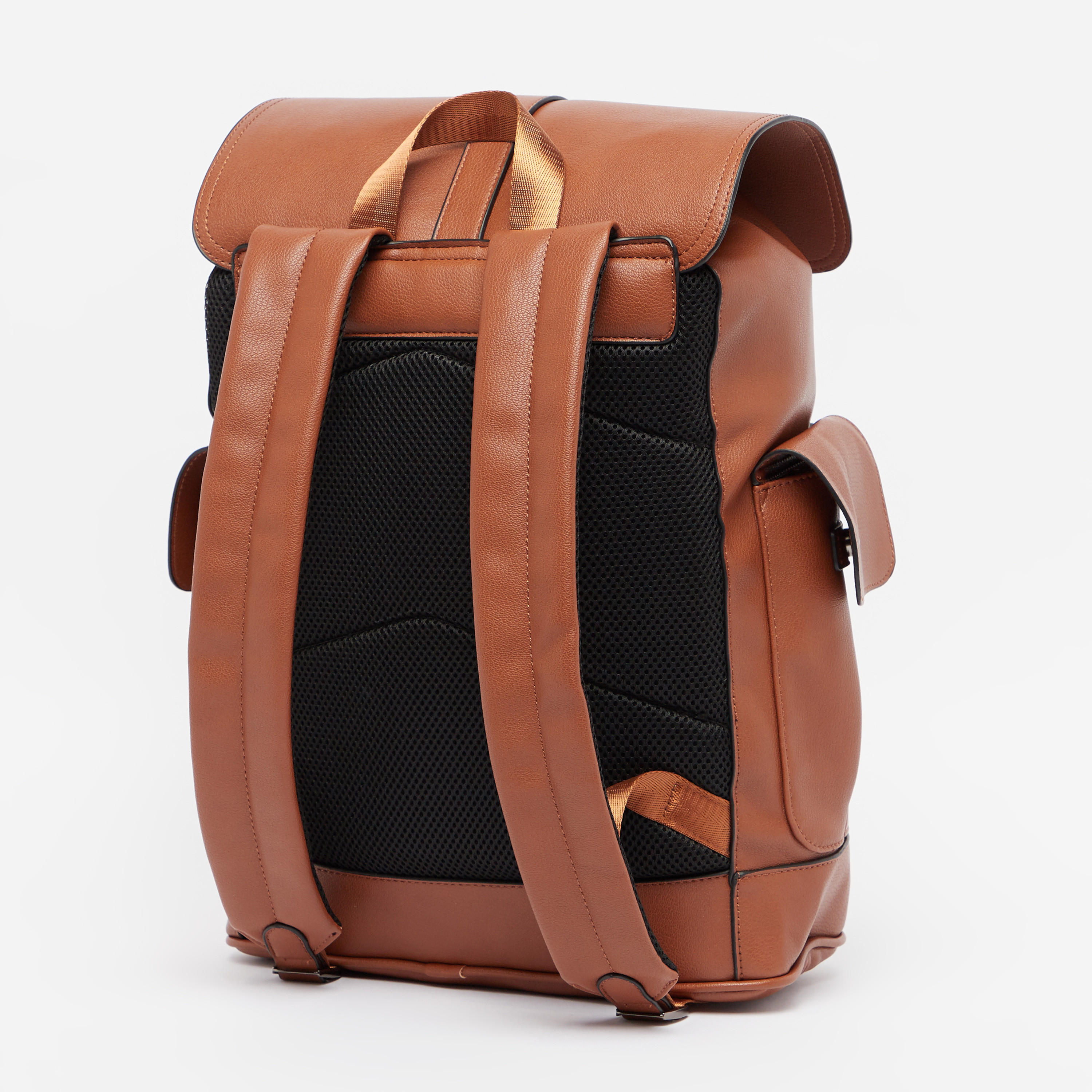 شنطة ظهر بطيّة وحمّالات قابلة للتعديل-men-bags-image-5