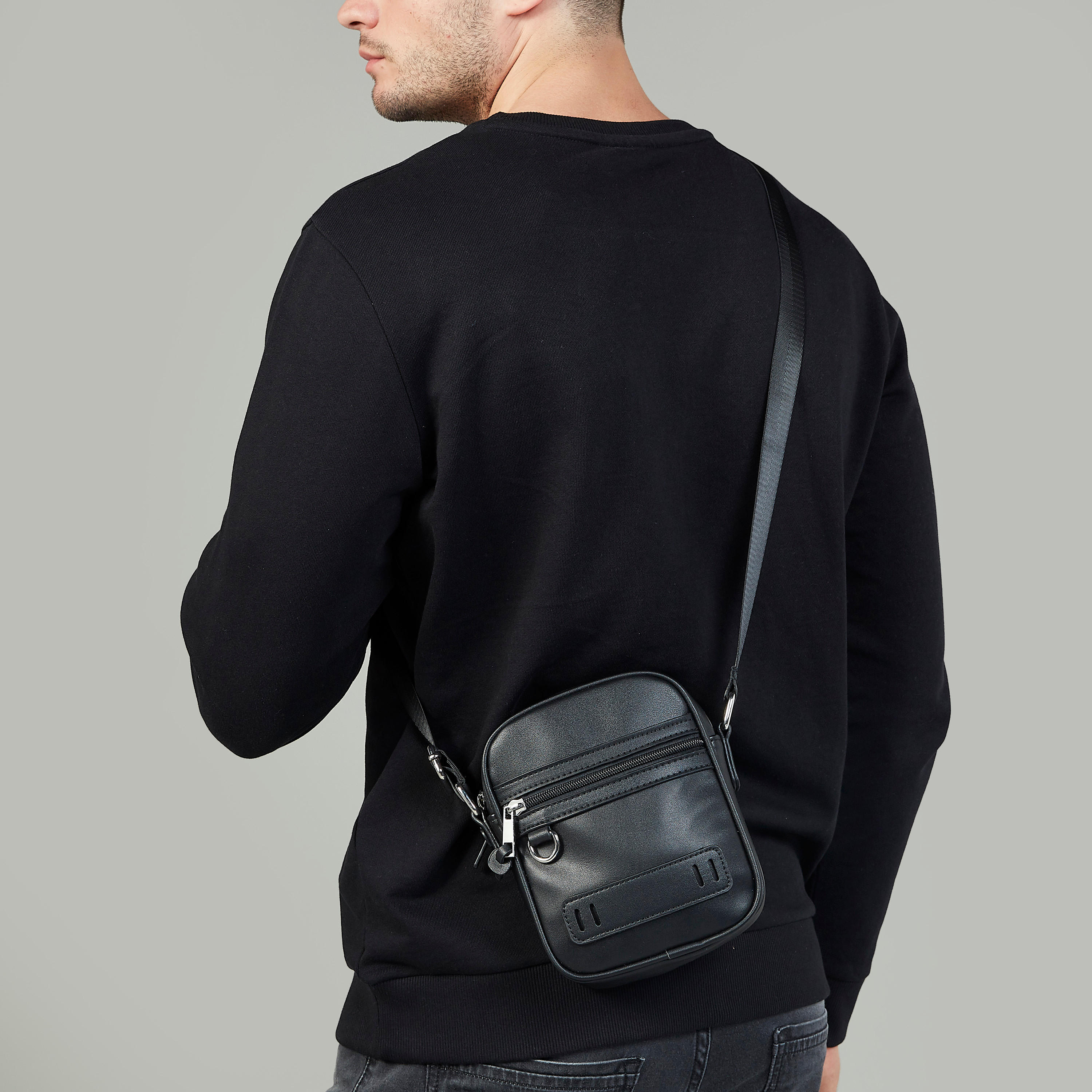 شنطة كروس بودي بارزة الملمس بحزام قابل للتعديل-men-bags-image-2