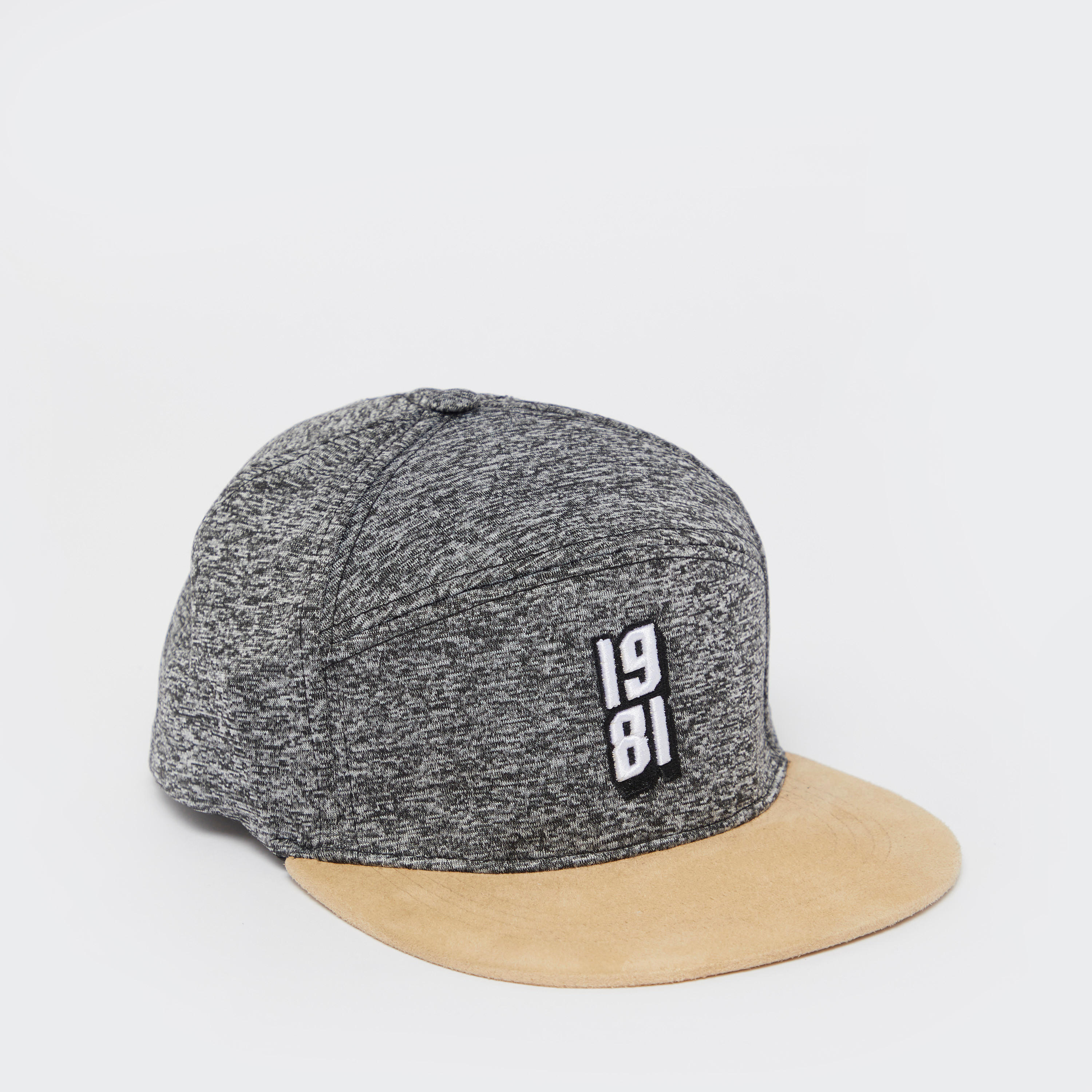 قبعة بارزة الملمس بزر للإغلاق-men-caps-image-4