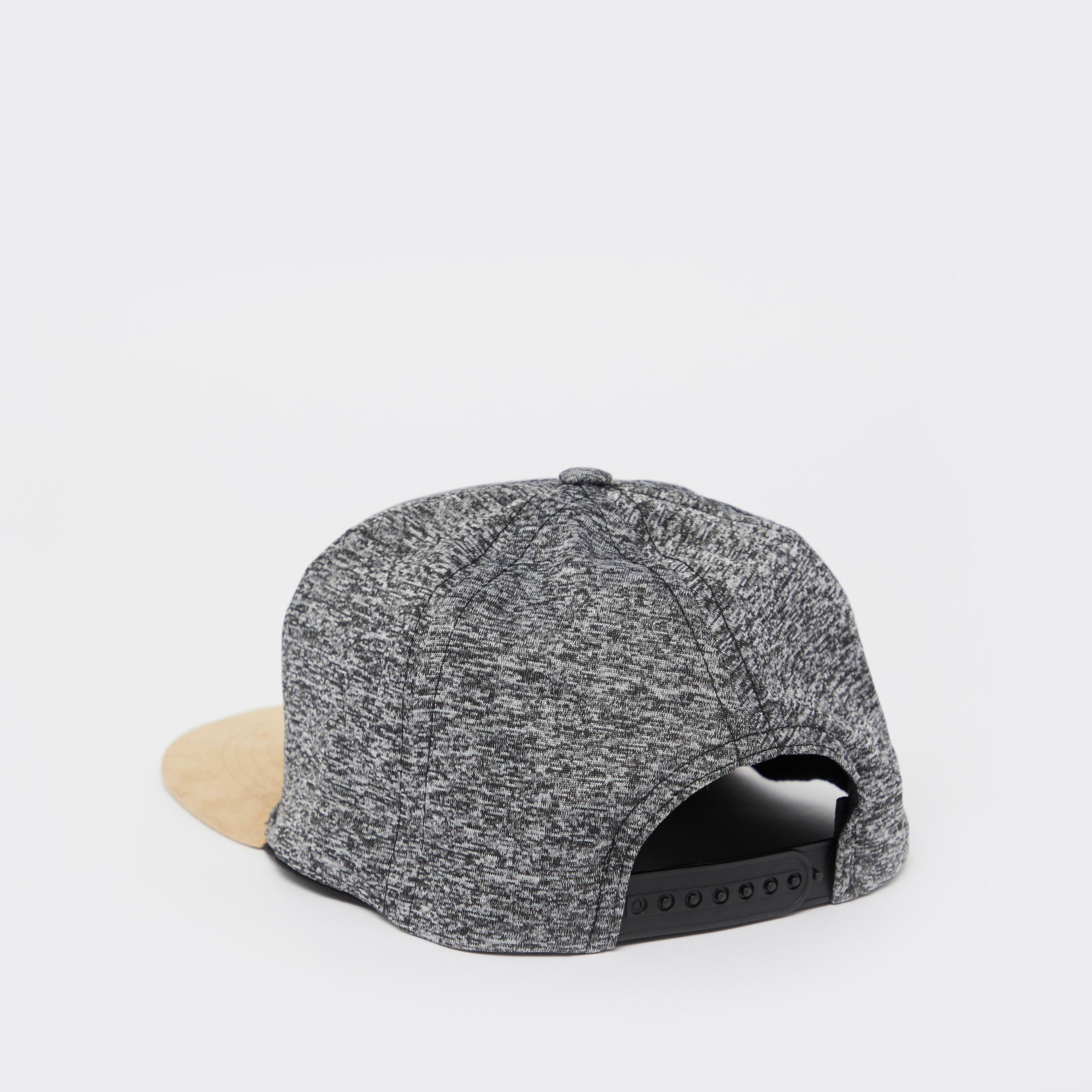 قبعة بارزة الملمس بزر للإغلاق-men-caps-image-2