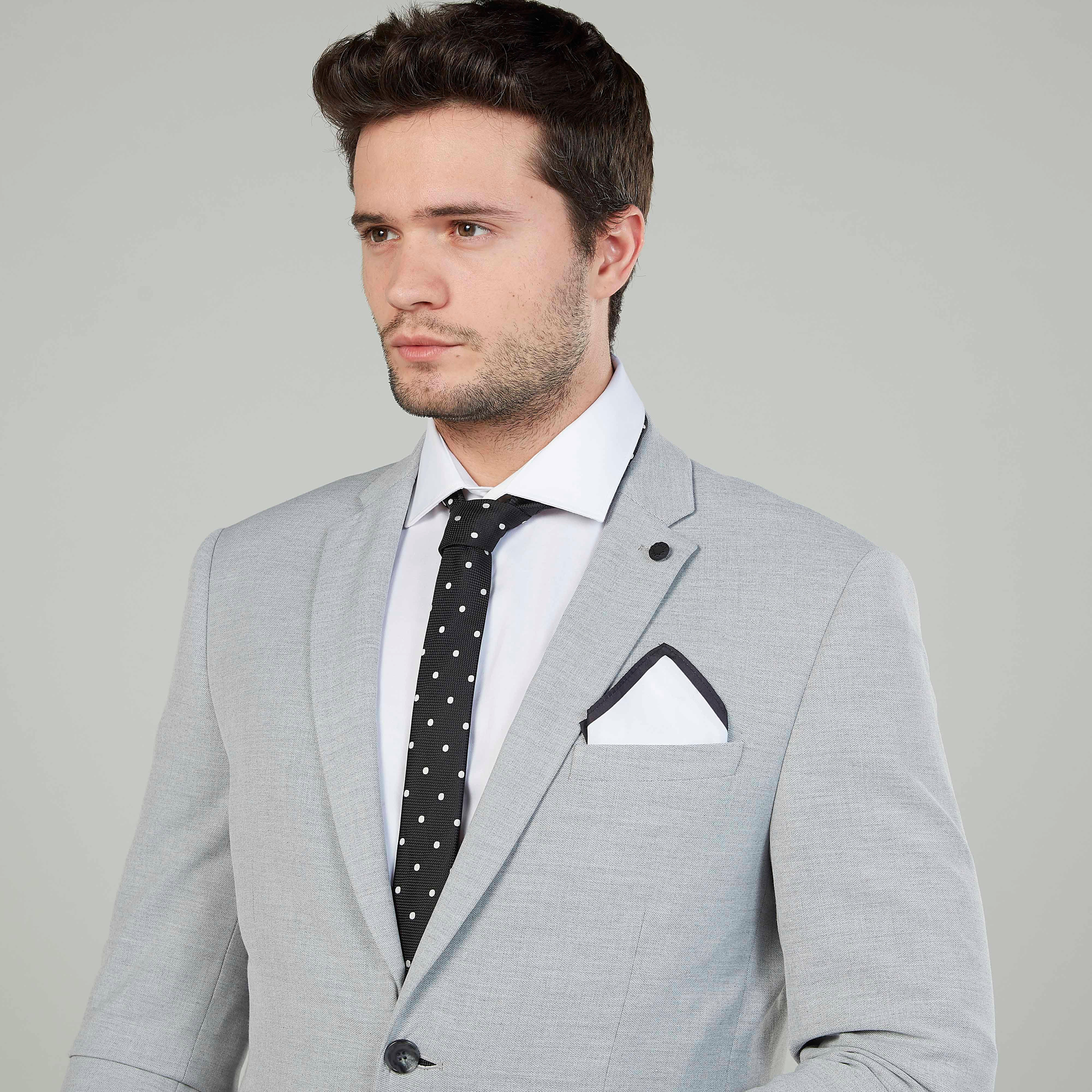 طقم ربطة عنق عادية بطبعات منقّطة ومنديل جيب مربّع سادة-men-tiesandcufflinks-pocketsquares-image-4