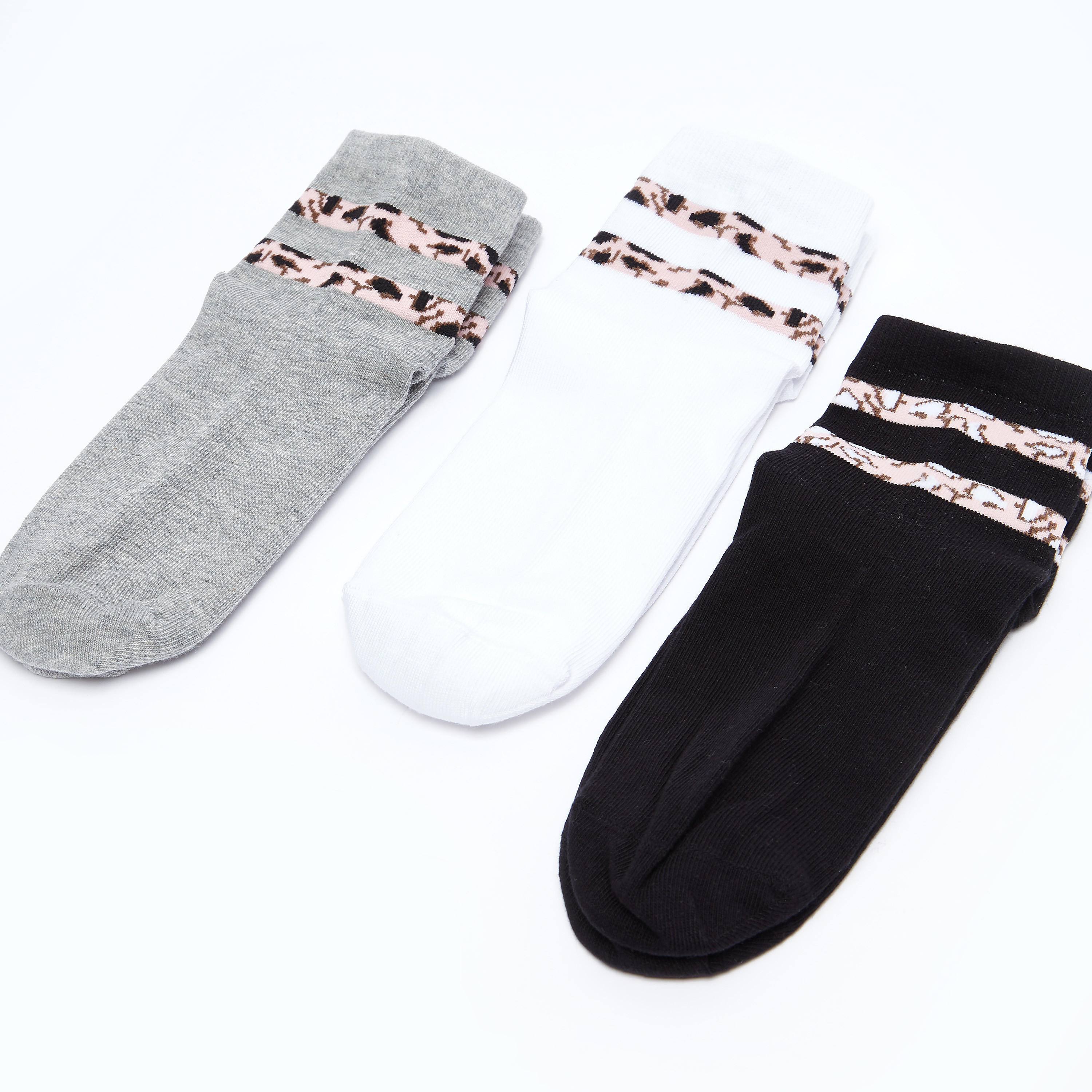 جوارب متنوعة بطول الكاحل وحواف مطّاطية - طقم من 5 أزواج-women-socksandstockings-image-1