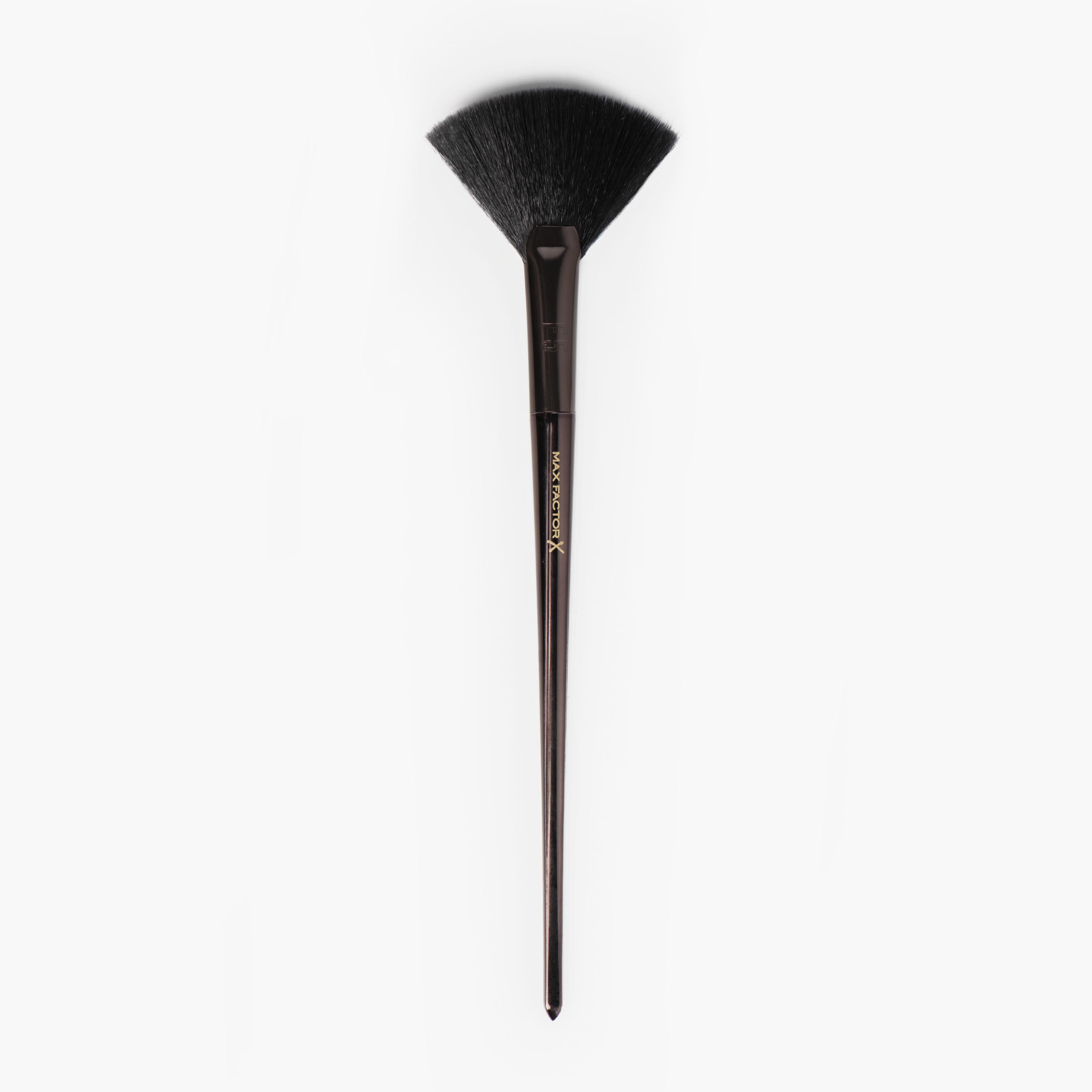 Max Factor Fan Brush-beautyandpersonalcare-makeup-brushesandaccessories-brushes-image-1