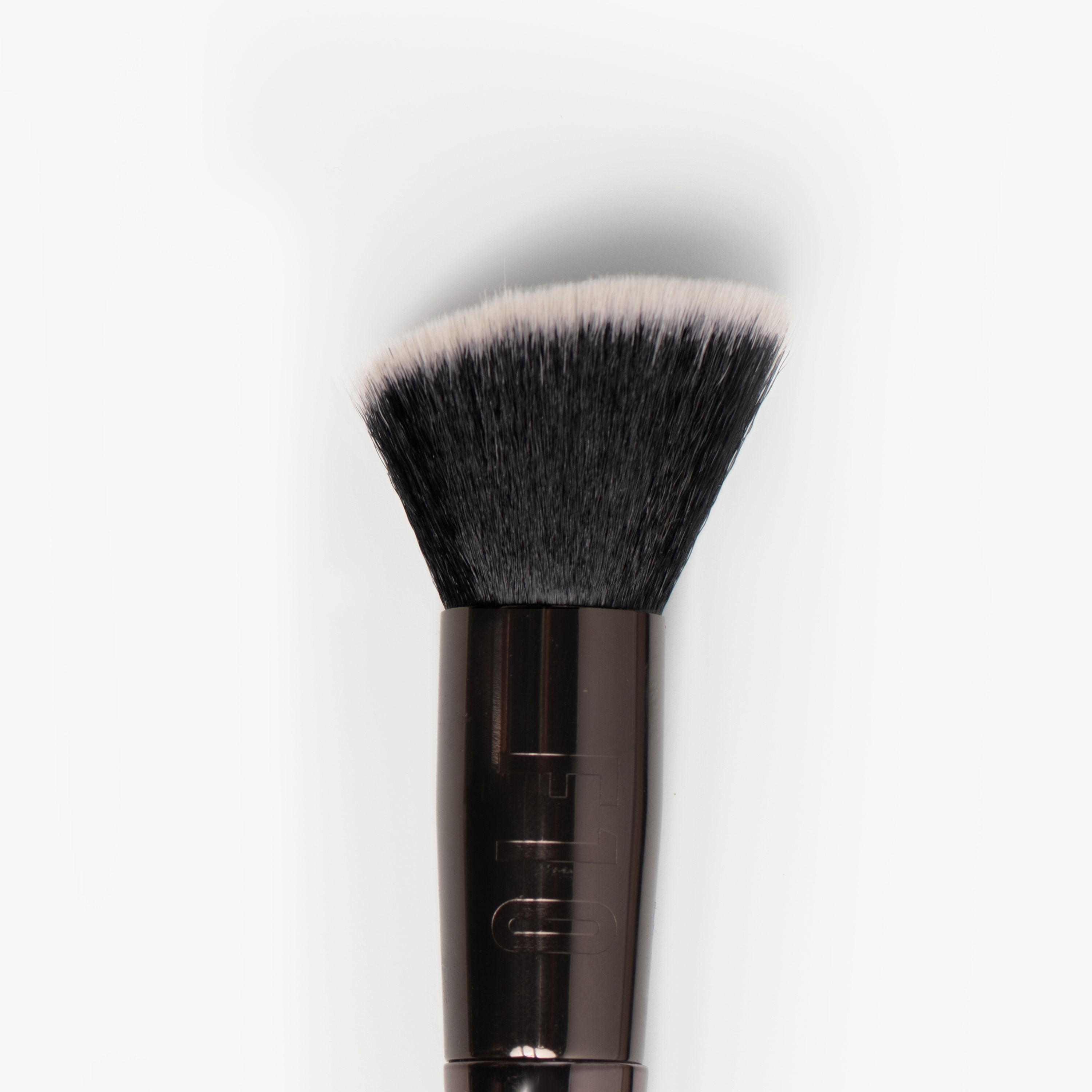 Max Factor Blender Brush-beautyandpersonalcare-makeup-brushesandaccessories-brushes-image-3