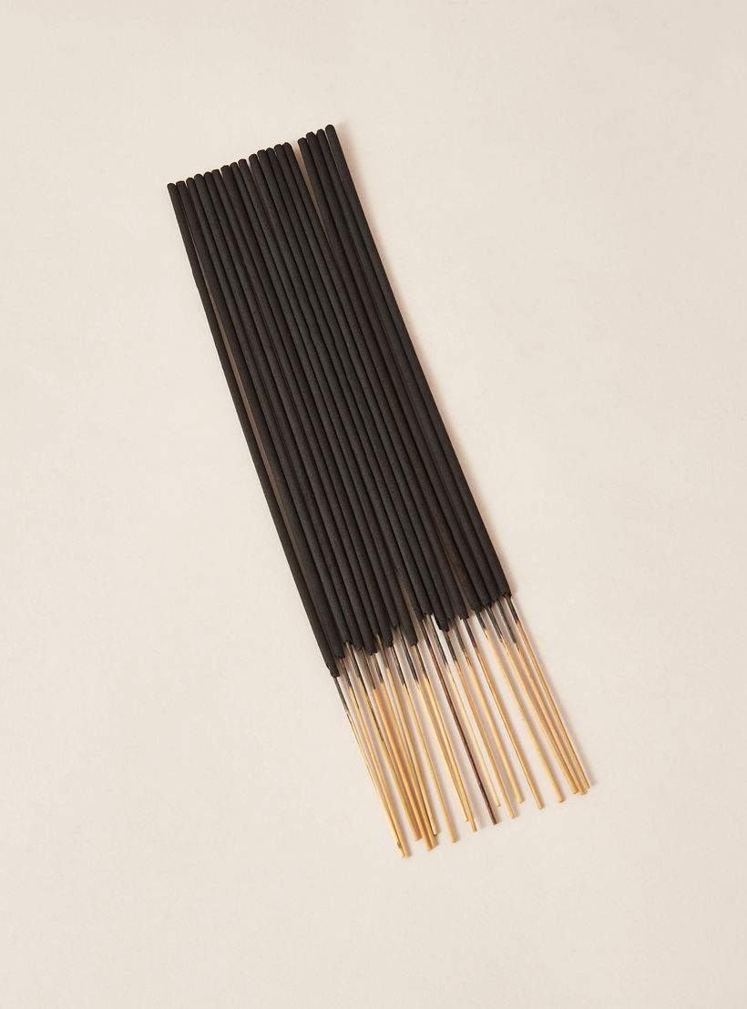 Elite d'Art Dark Amber Incense Stick - Set of 60-household-homefragrance-potpourri-image-3