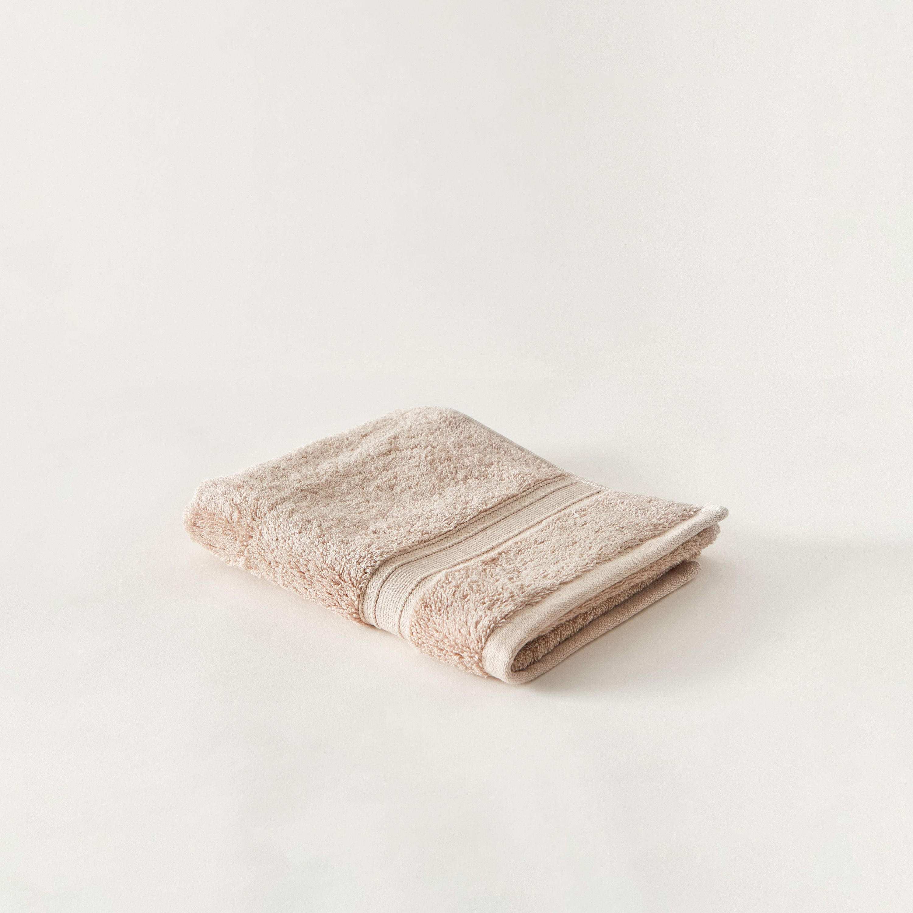 منشفة يد من القطن المصري - 70x40 سم -household-bathandlaundry-bathlinen-towels-image-2