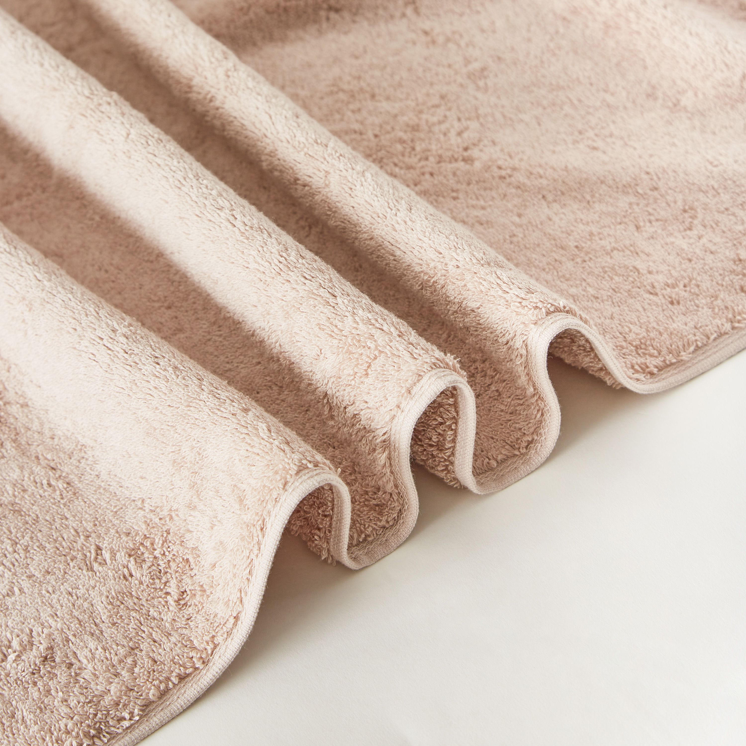 Egyptian Bath Towel - 140x70 cms-household-bathandlaundry-bathlinen-towels-image-4