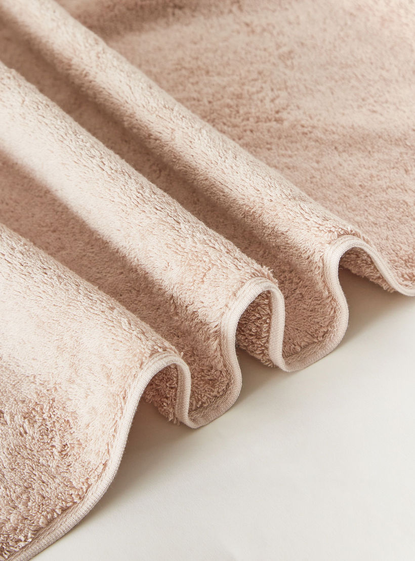 Egyptian Bath Towel - 140x70 cms-household-bathandlaundry-bathlinen-towels-image-4