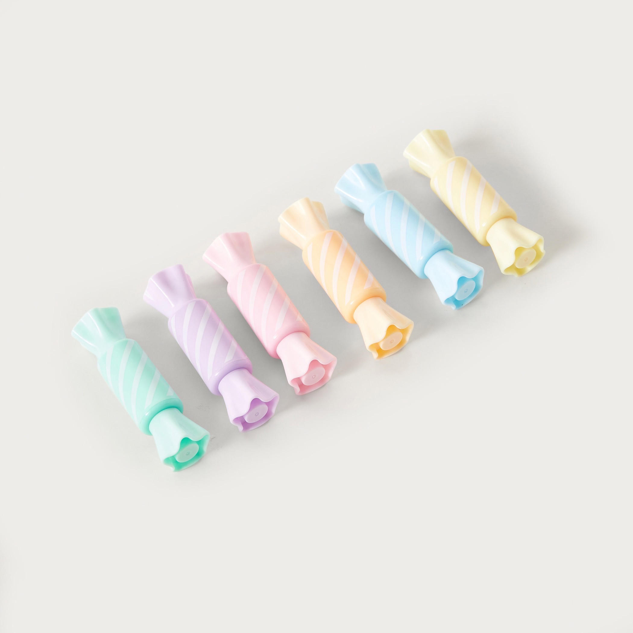 قلم هايلايتر مزدوج من جلوو - طقم من 6-school-stationery-pensandpencils-image-2
