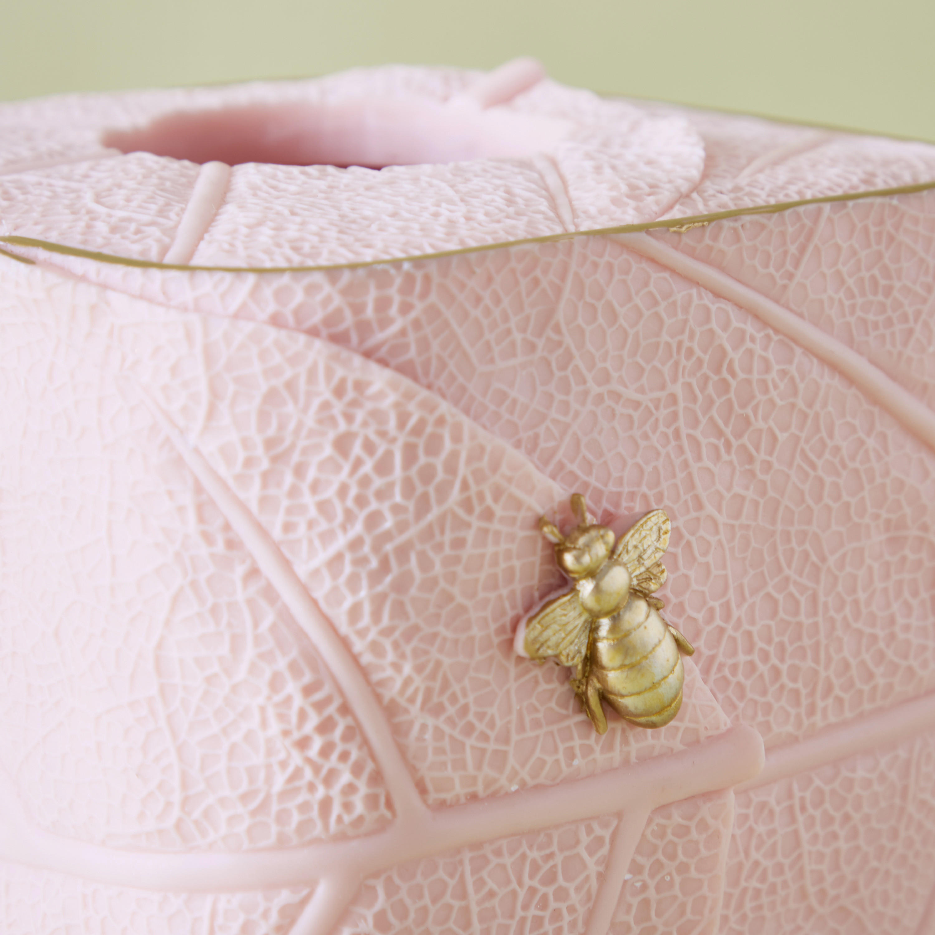 Leaf Embossed Tissue Cover with Bumble Bee Accent-household-bathandlaundry-bathaccessories-bathaccessorysets-image-3