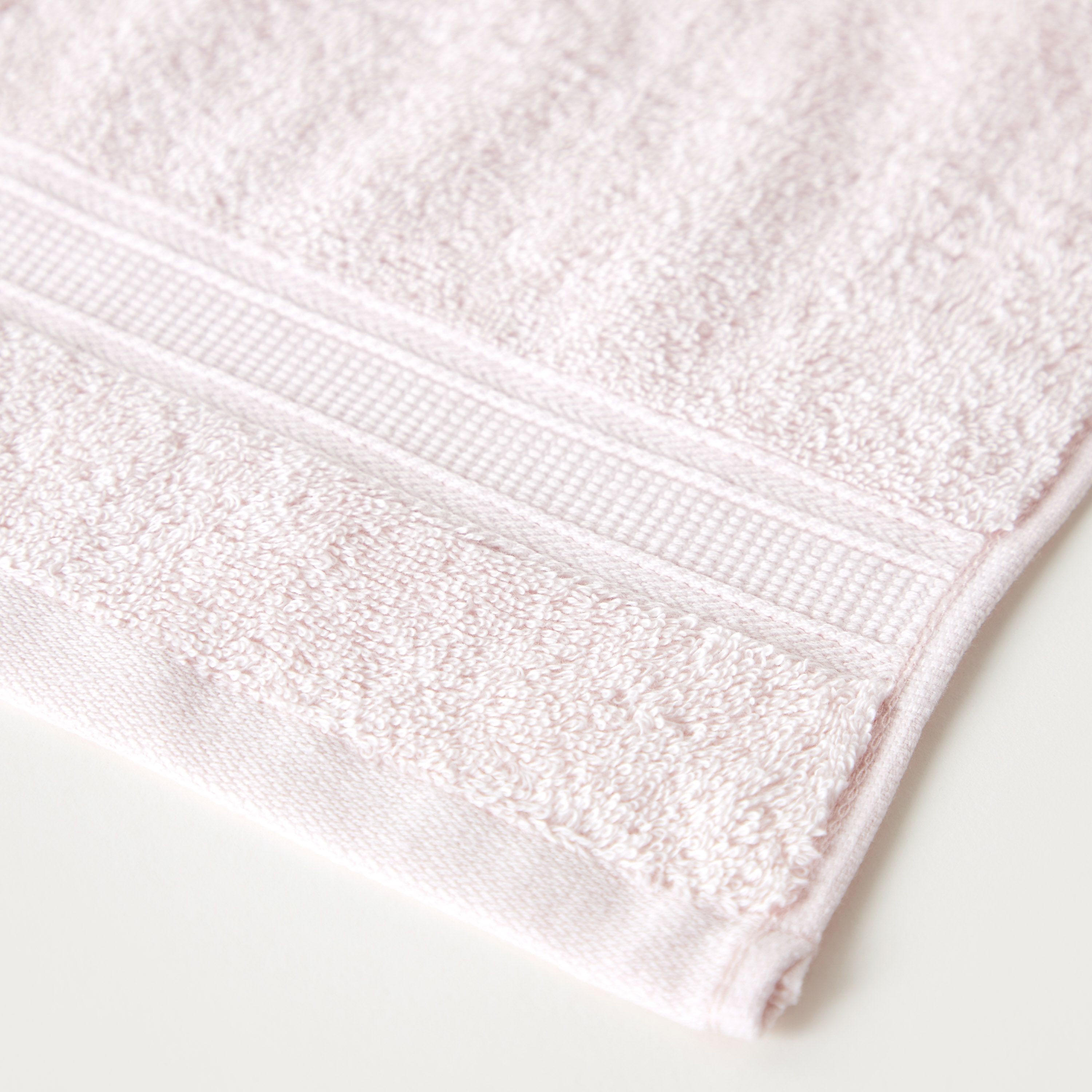 طقم مناشف وجه بارزة الملمس 4 قطع من القطن المصري - 30x30 سم -household-bathandlaundry-bathlinen-towels-image-4