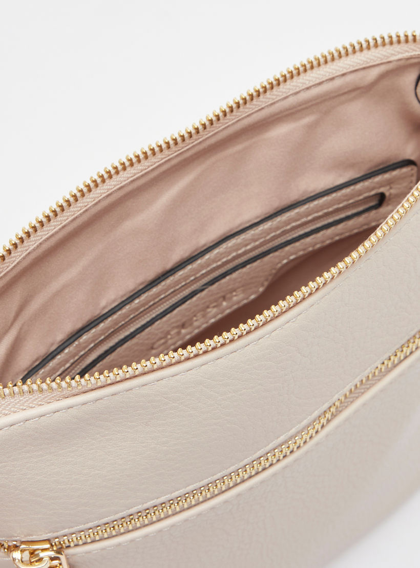 شنطة كروس بودي سادة بحزام قابل للتّعديل من سيليست-women-bagsandwallets-handbags-image-5