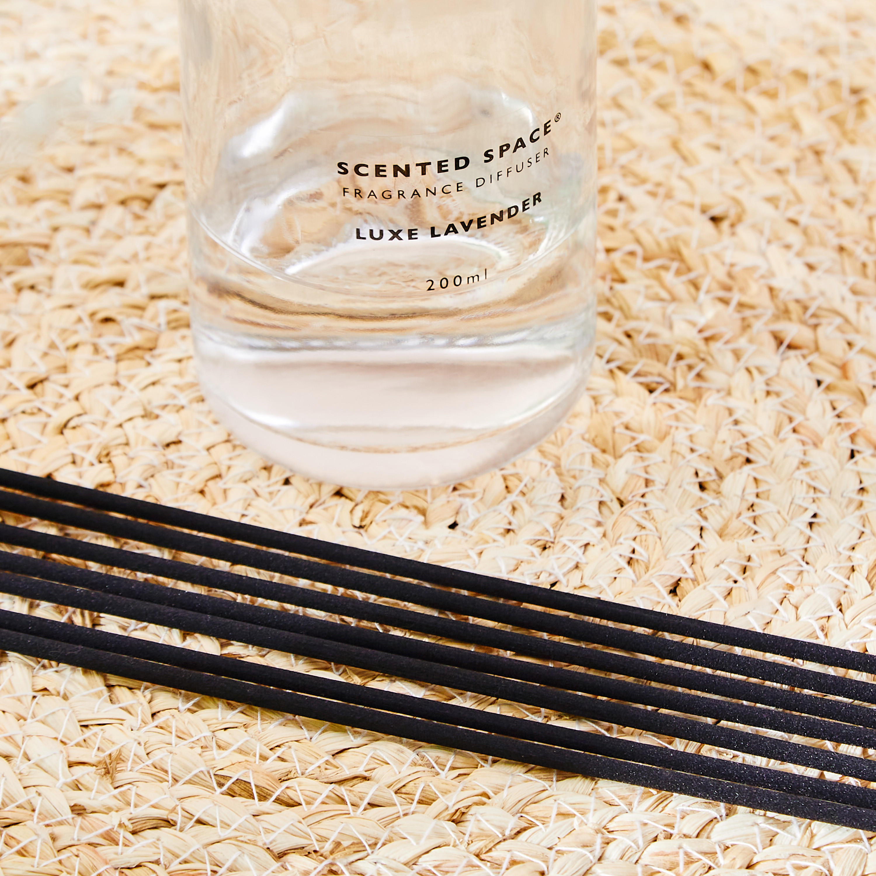موزّع عطور بأعواد خشبية لوكس لافندر من سينتد سبيس - 200 مل-household-homefragrance-reeddiffusers-image-4
