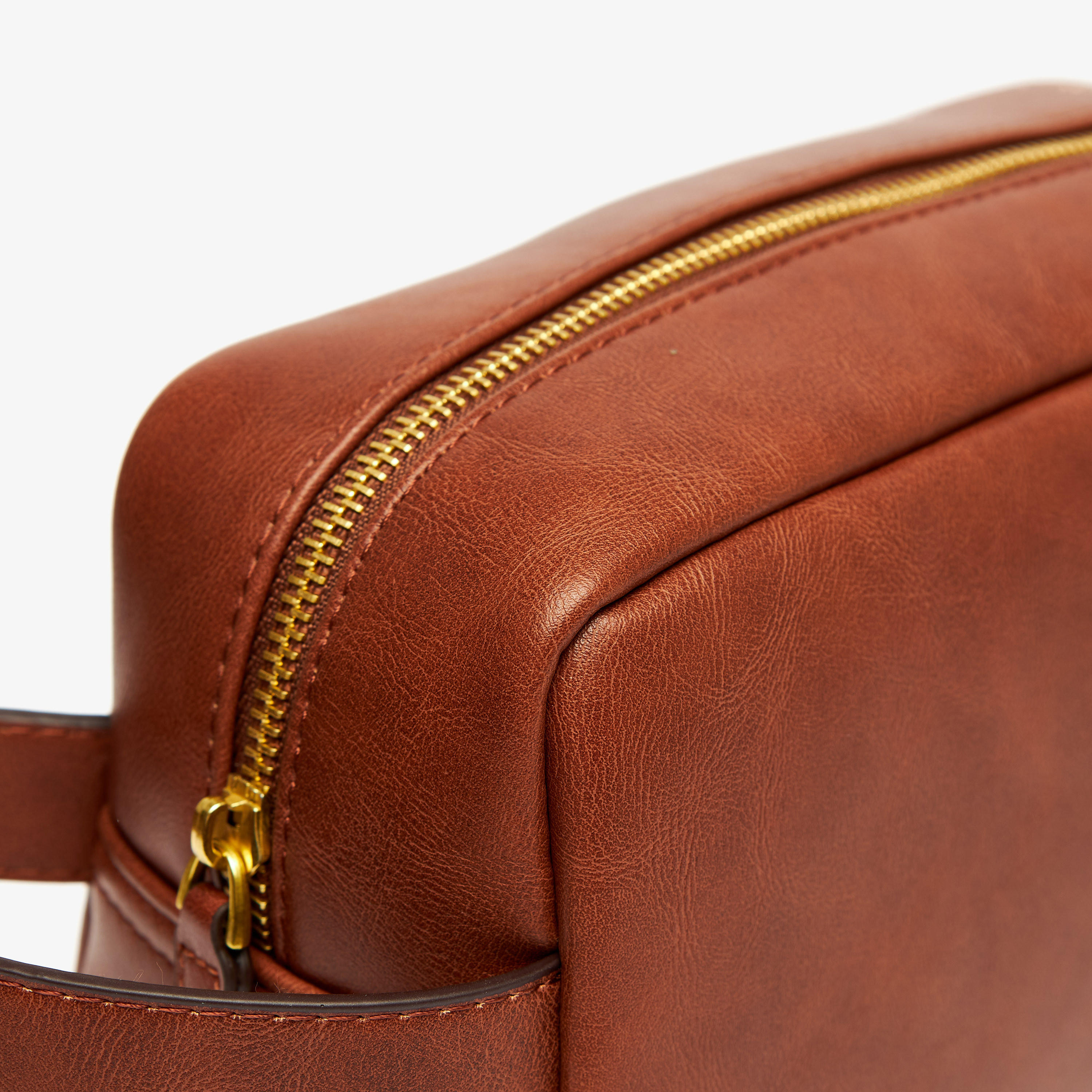 شنطة صغيرة بارزة الملمس بسحّاب إغلاق وسوار معصم من دوتشيني-men-beltsandwallets-wallets-image-4