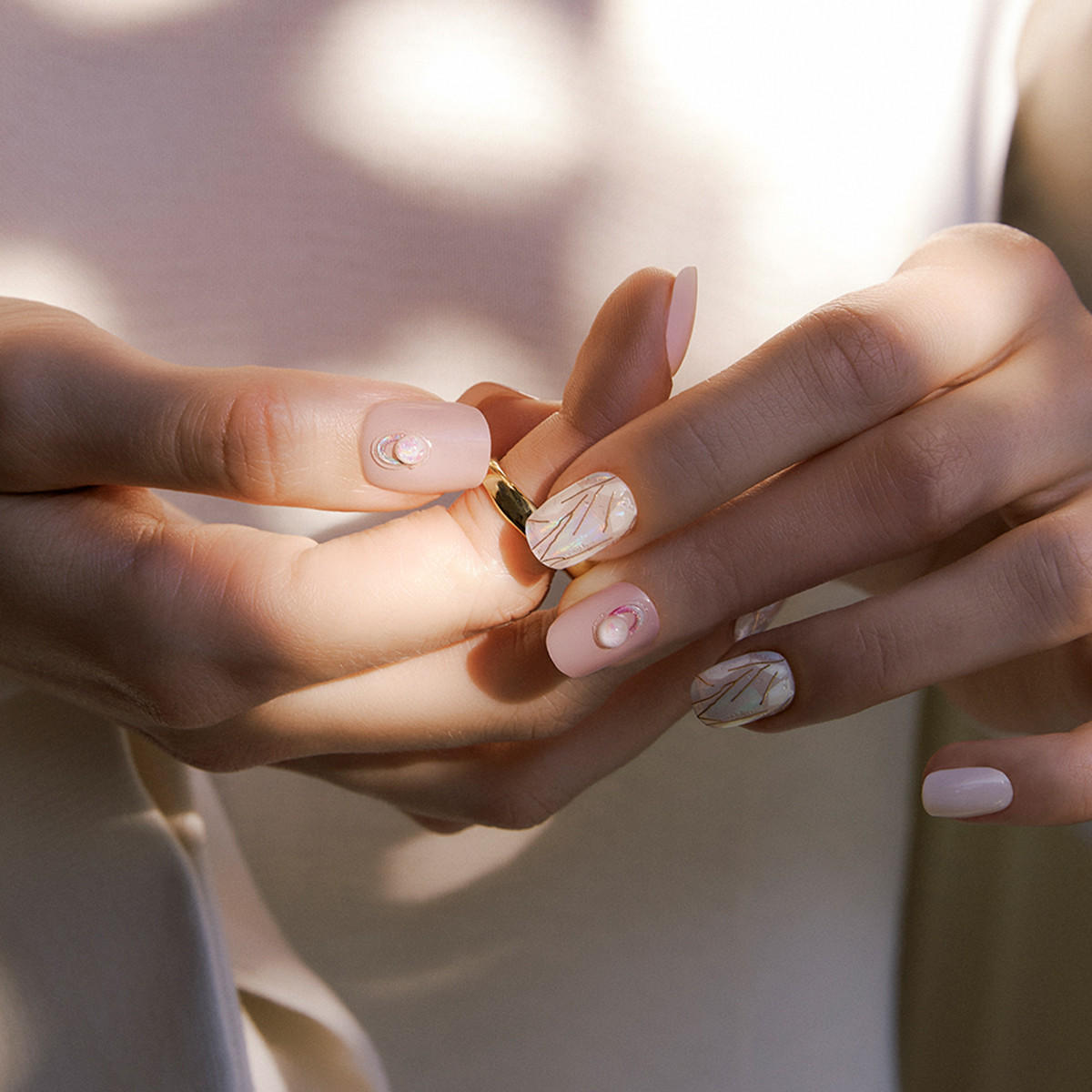 مجموعة أحجار وملصقات أظافر بحجر كبير لامع 35 قطعة من داشينج ديفا-beautyandpersonalcare-makeup-nails-artificialnails-image-3