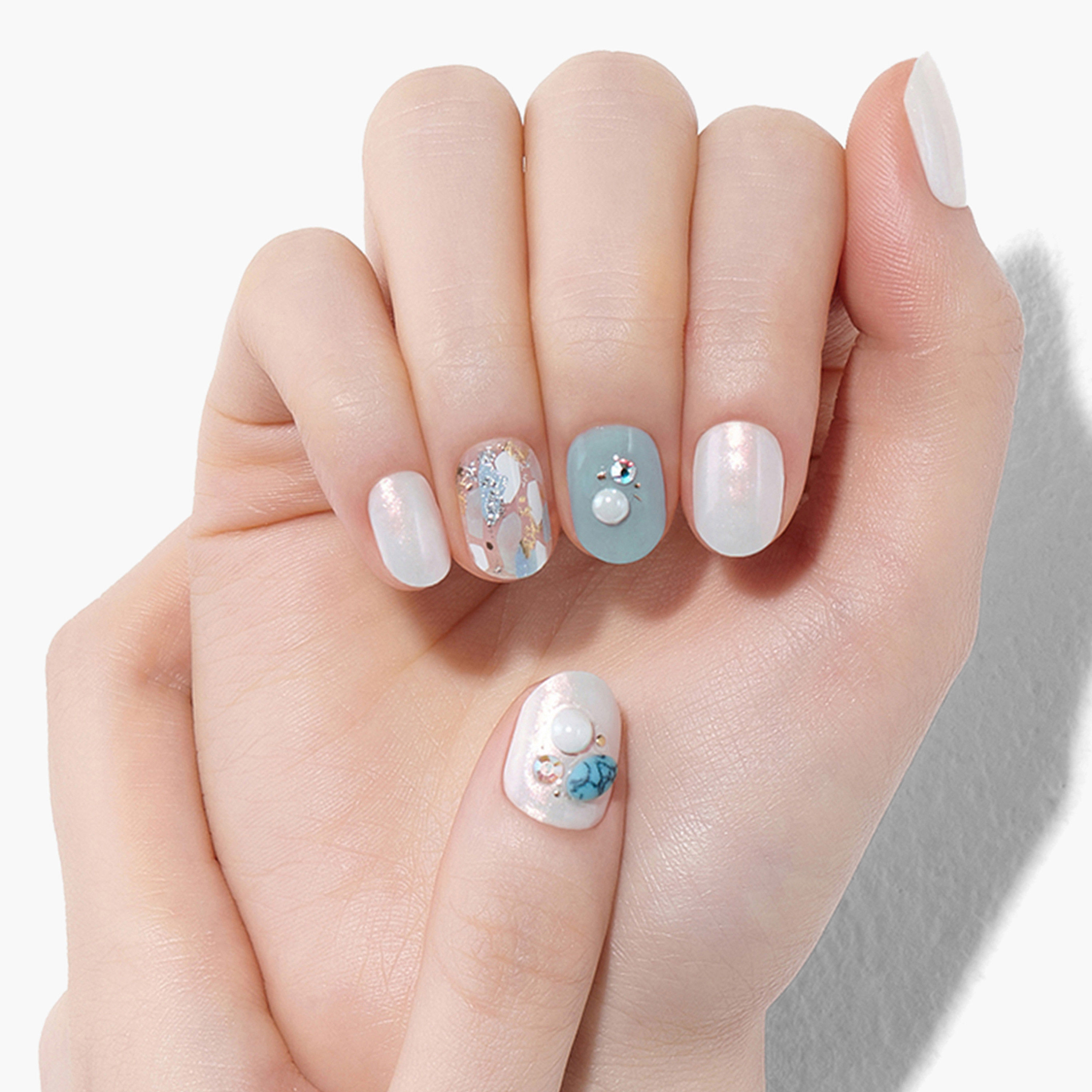 طقم ملصقات أظافر لامعة من داشنج ديفا-beautyandpersonalcare-makeup-nails-artificialnails-image-2
