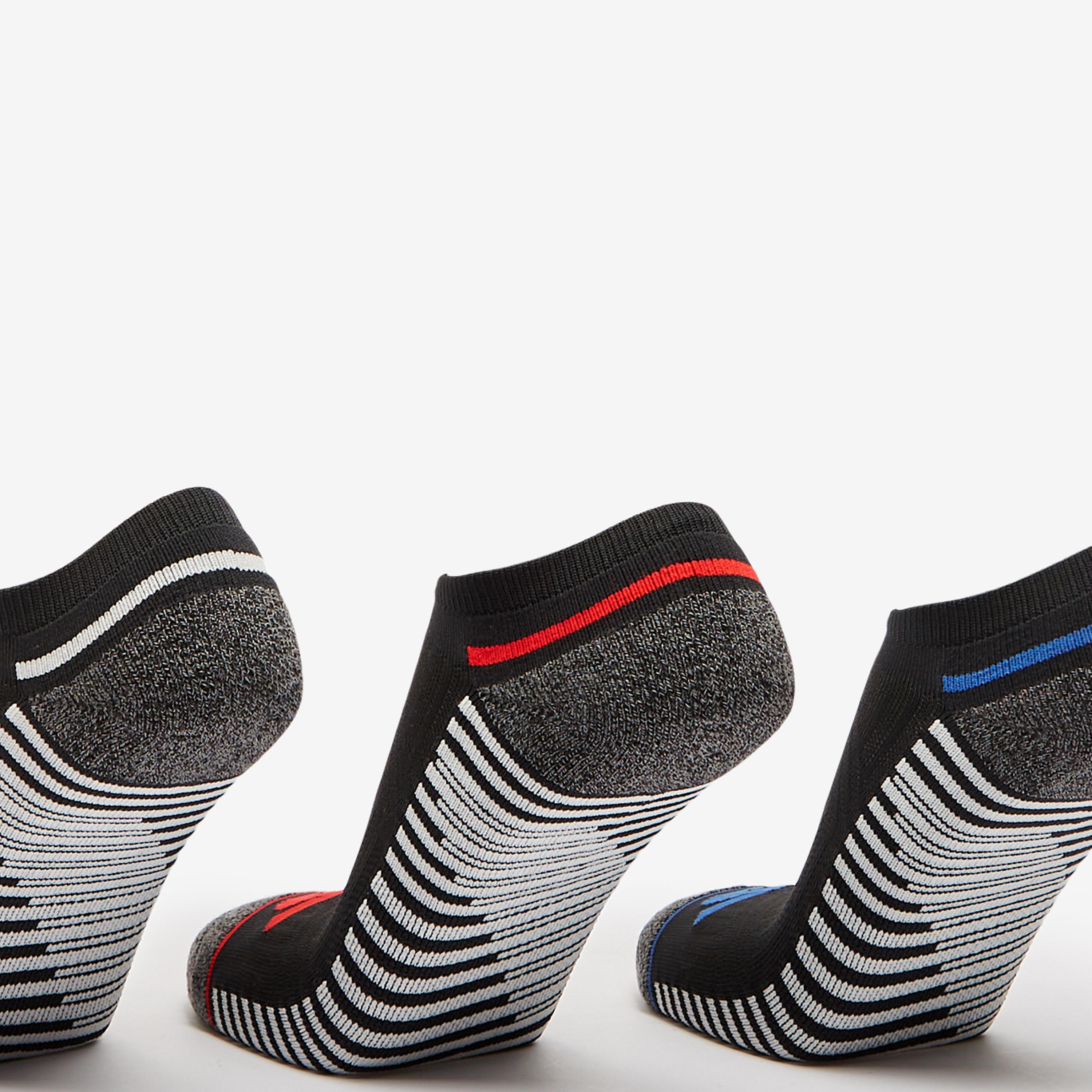 جوارب رياضية سادة من سكيتشرز - طقم 3 أزواج-men-socks-image-2