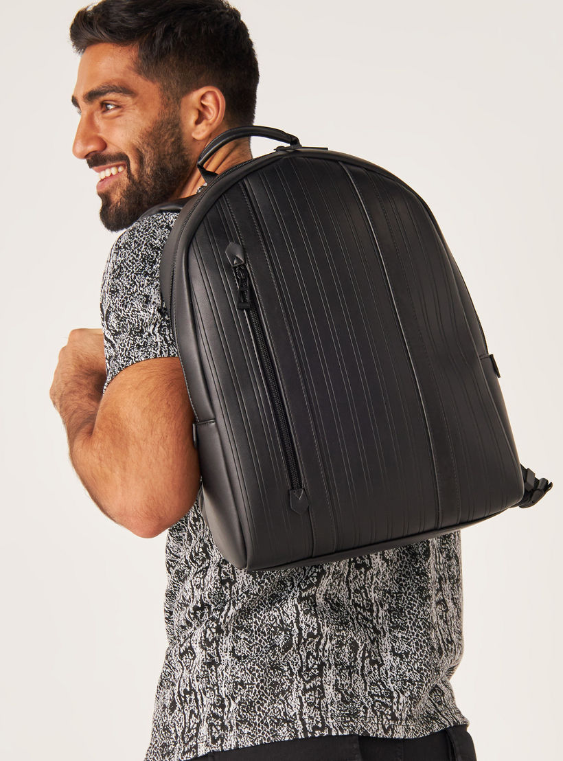 شنطة ظهر بارزة الملمس بسحاب إغلاق وأحزمة قابلة للتعديل من دوتشيني-men-bags-image-1