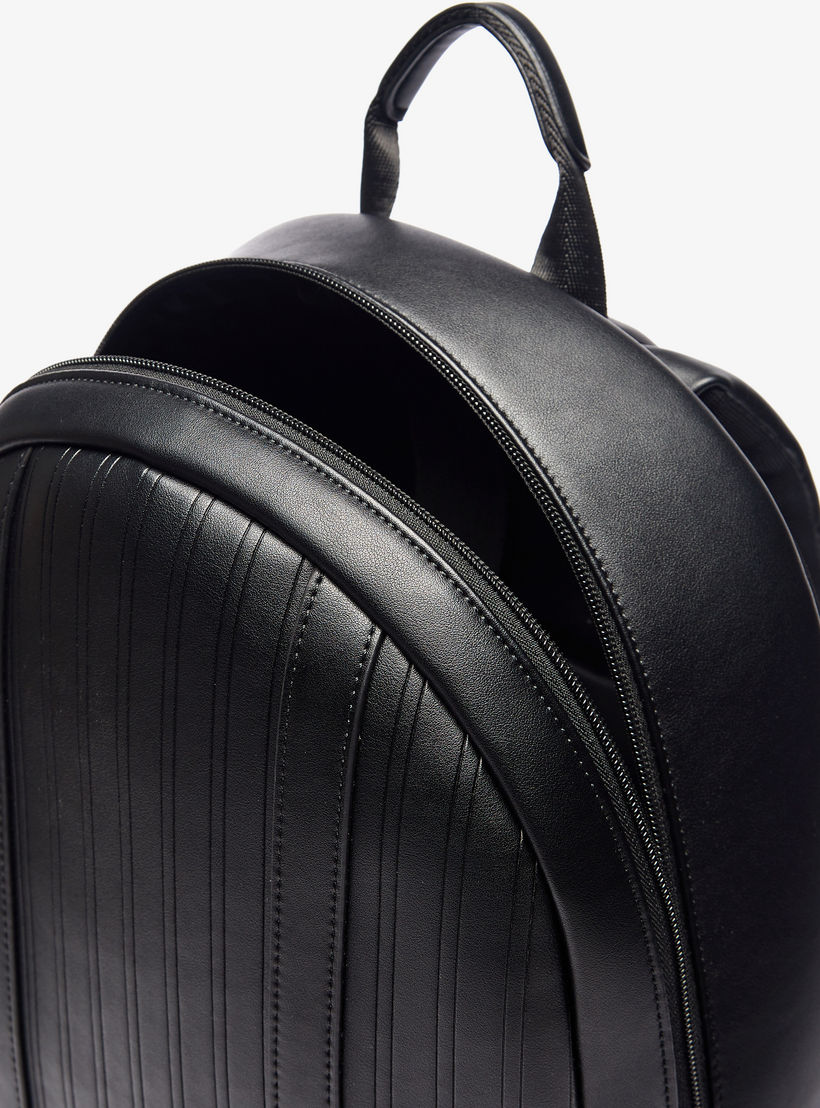 شنطة ظهر بارزة الملمس بسحاب إغلاق وأحزمة قابلة للتعديل من دوتشيني-men-bags-image-7