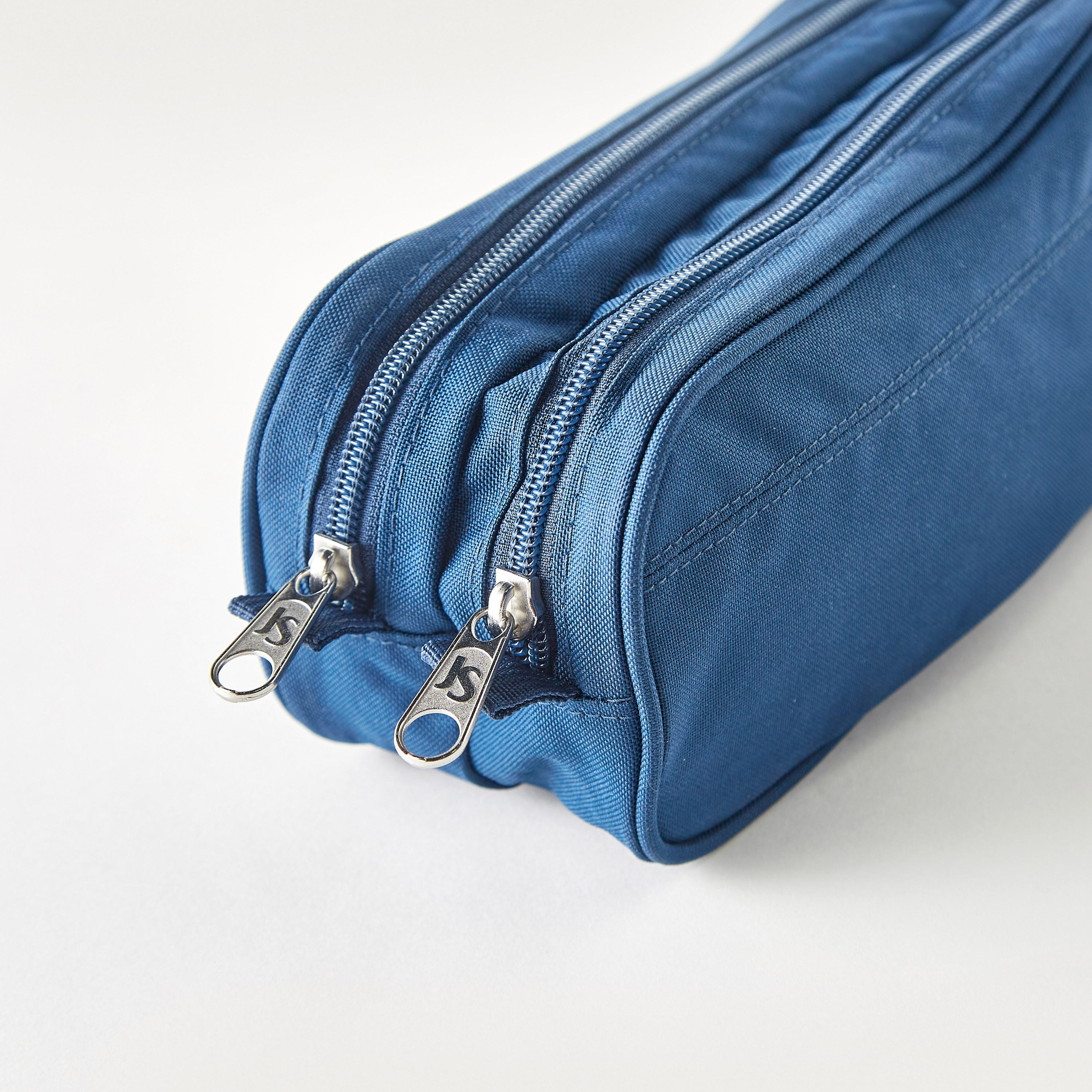 مقلمة سادة بسحّاب إغلاق من جان سبورت - ضمان مدى الحياة-school-stationery-pencilcases-image-5